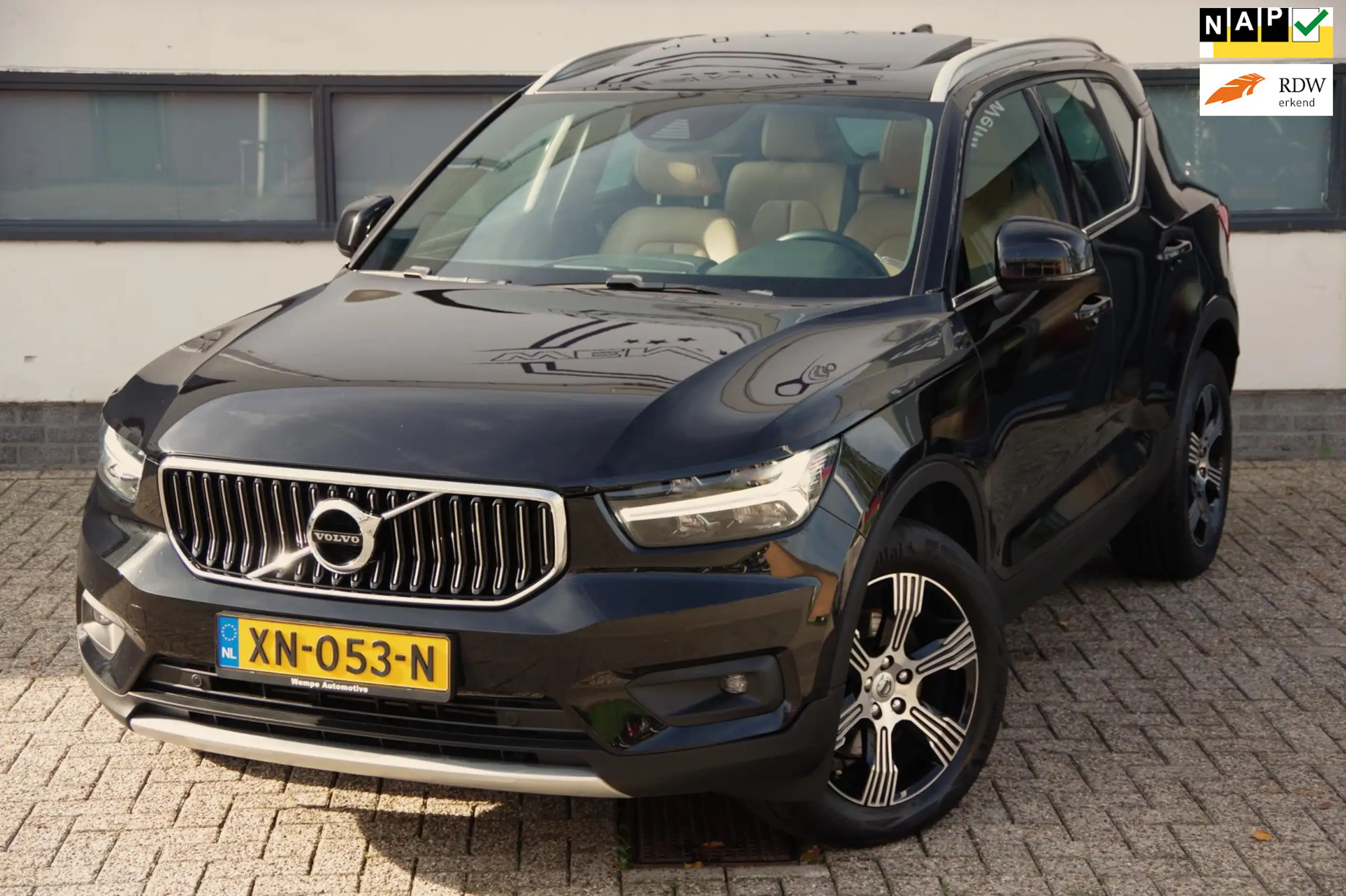 Volvo - XC40