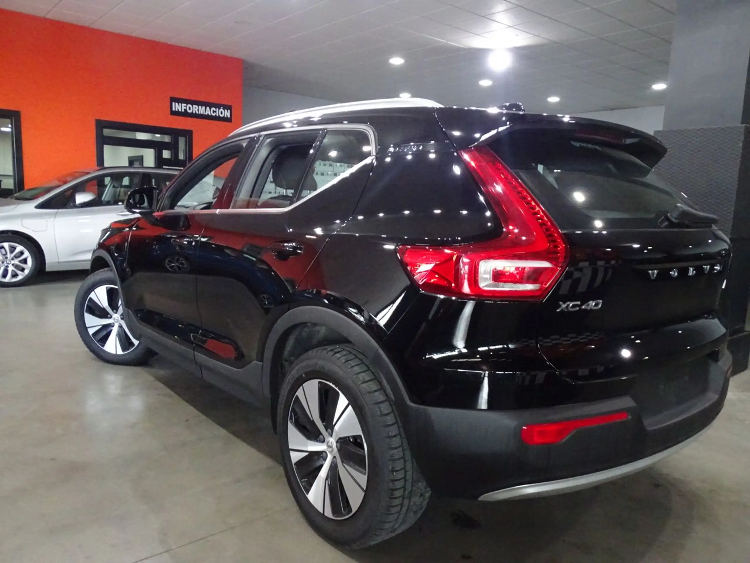 Volvo - XC40