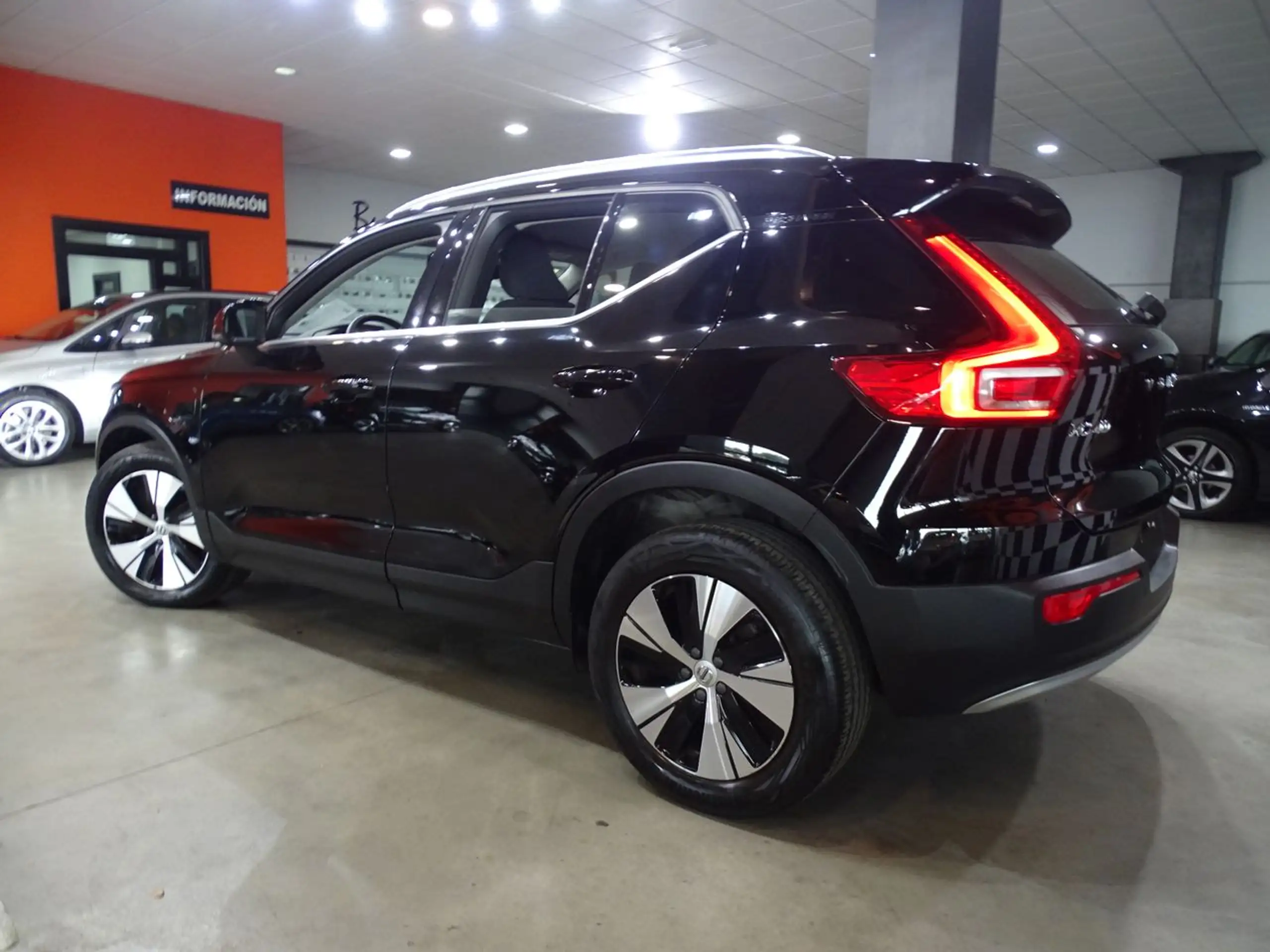 Volvo - XC40