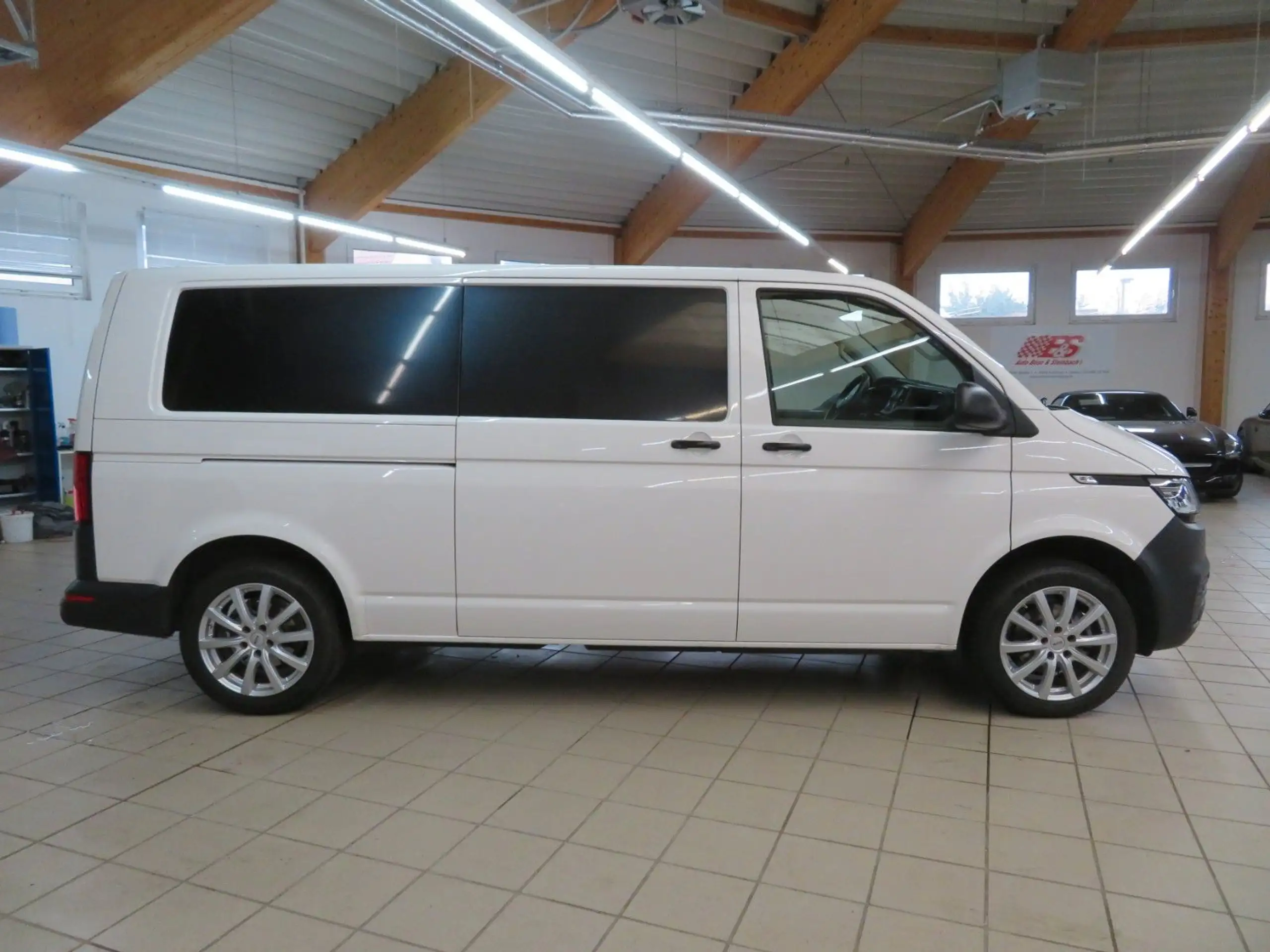 Volkswagen - T6 Transporter