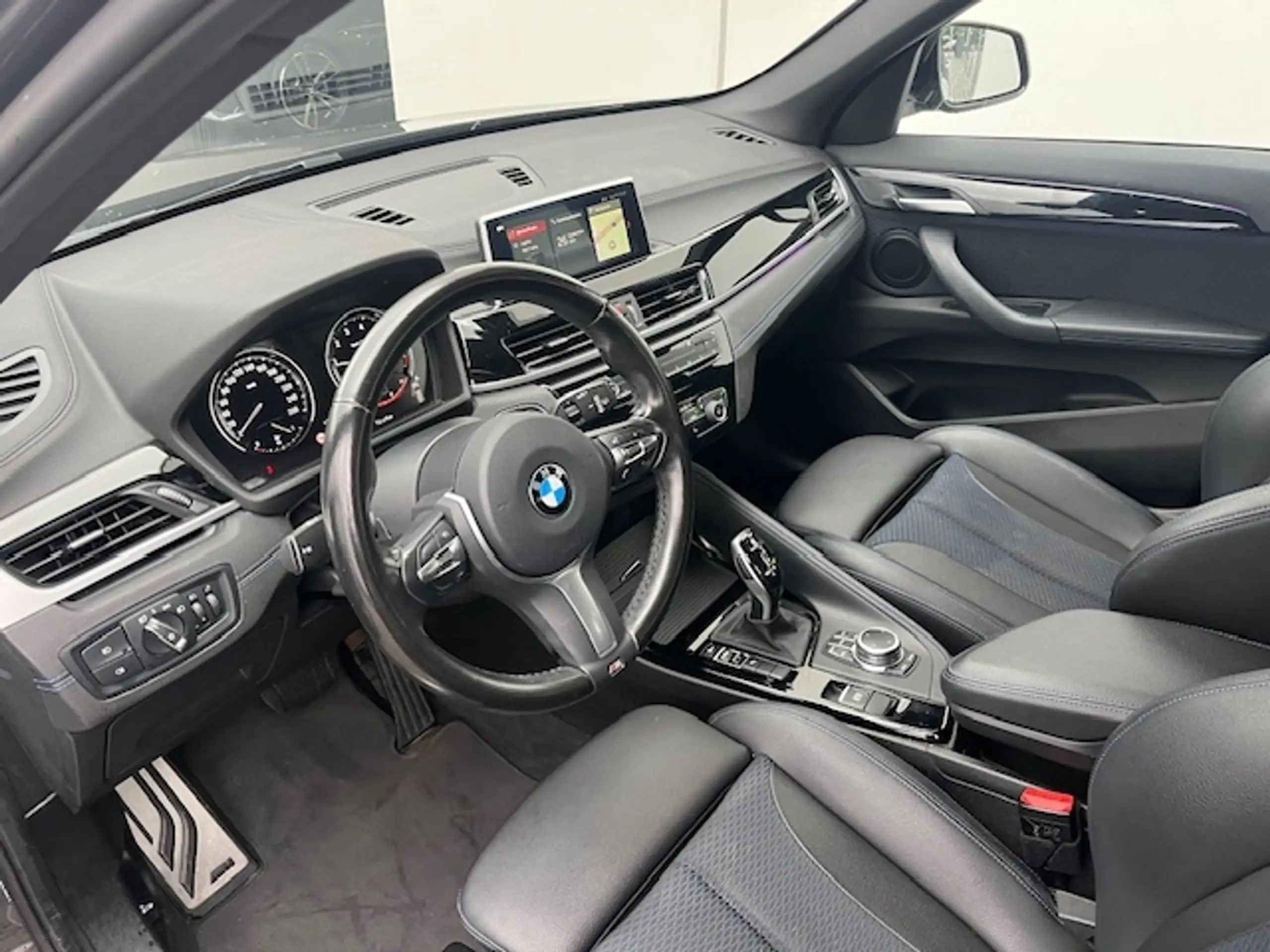 BMW - X1