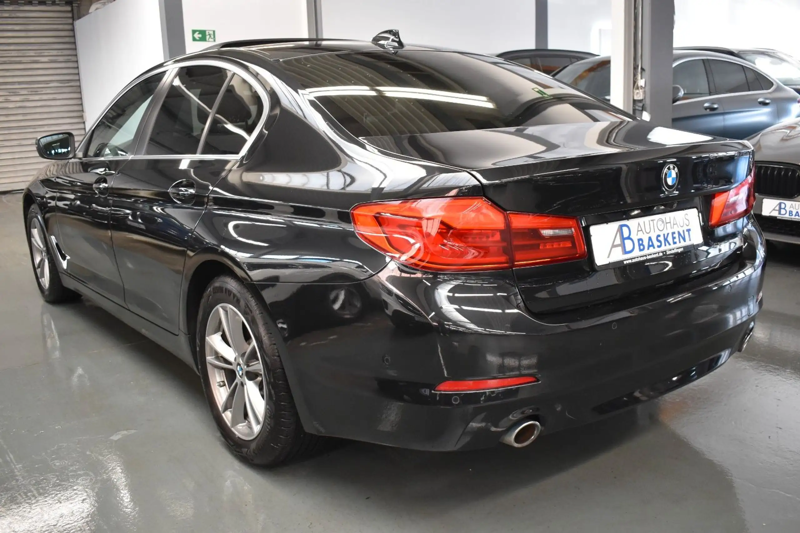 BMW - 520