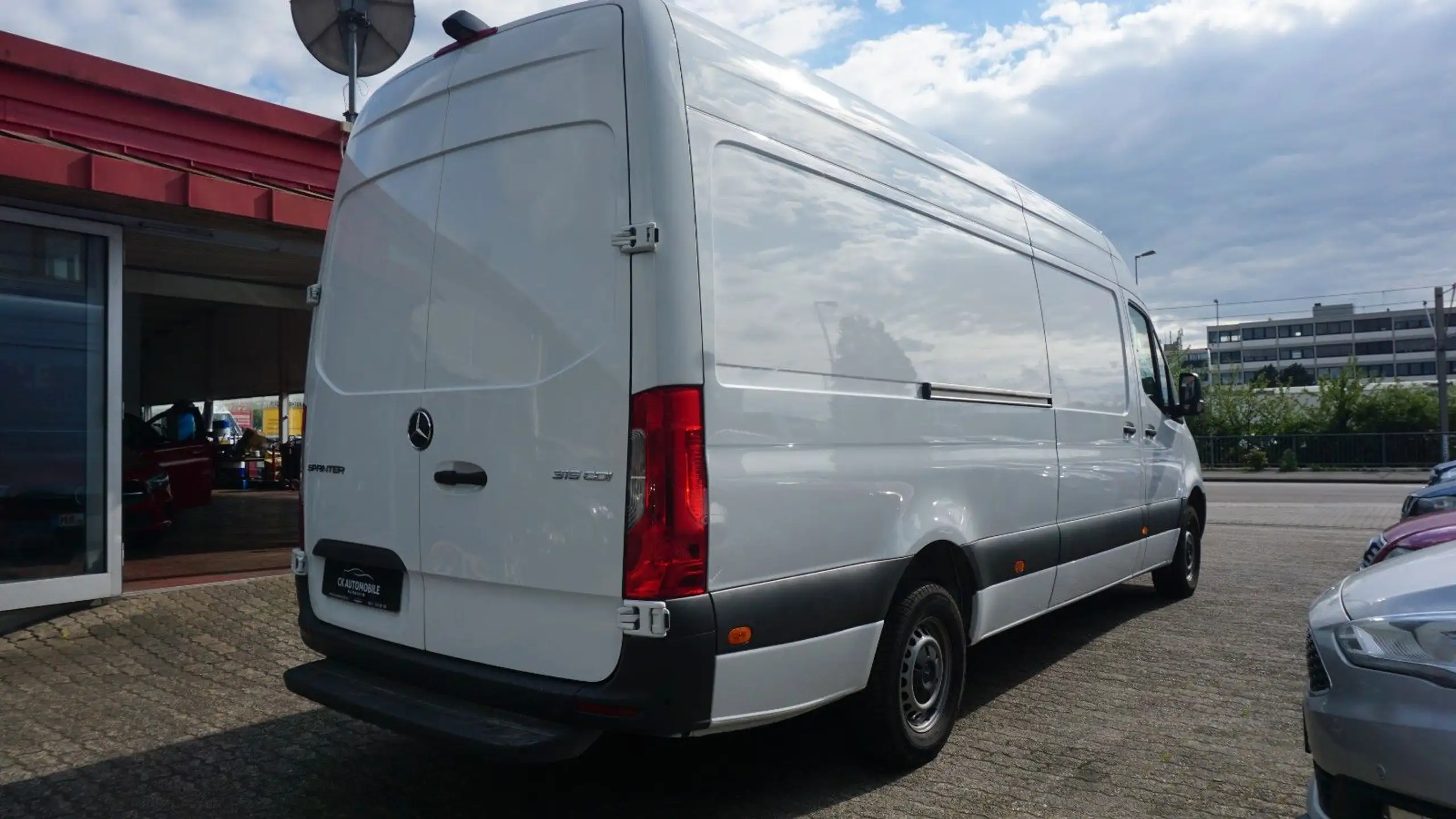 Mercedes-Benz - Sprinter