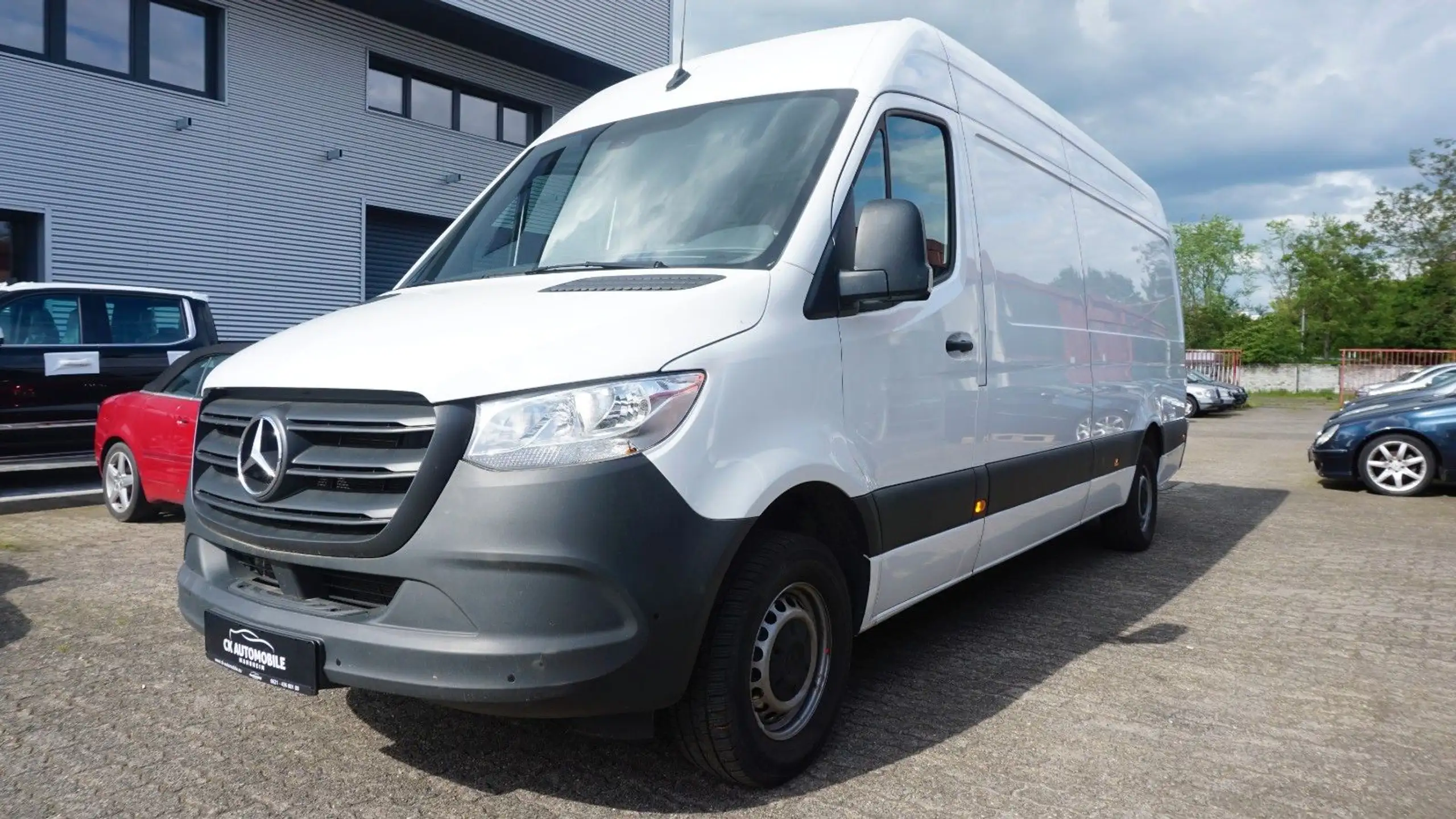 Mercedes-Benz - Sprinter