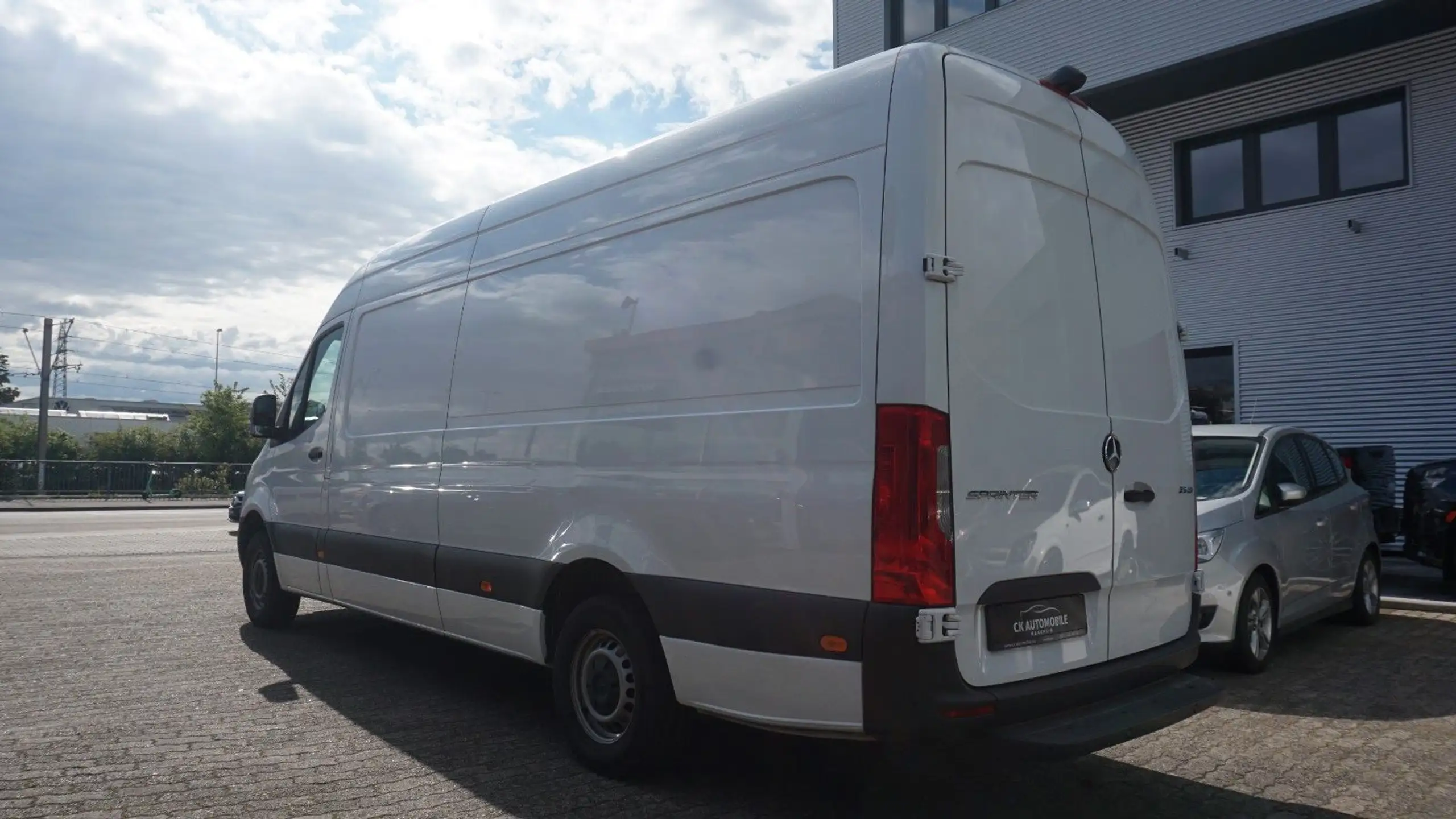 Mercedes-Benz - Sprinter