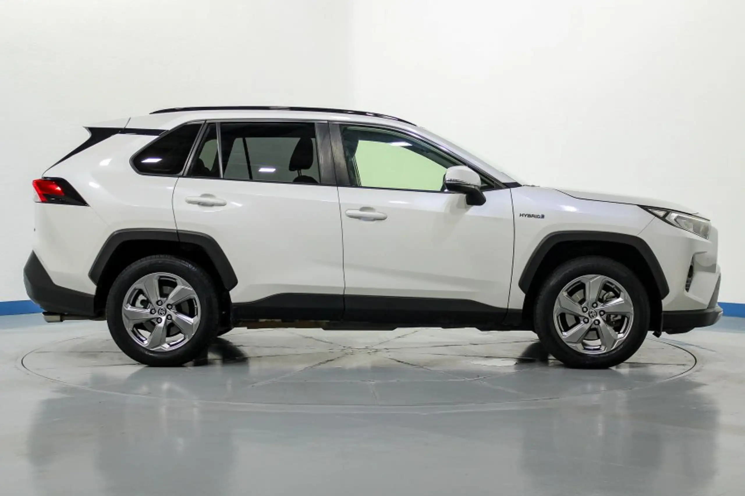 Toyota - RAV 4