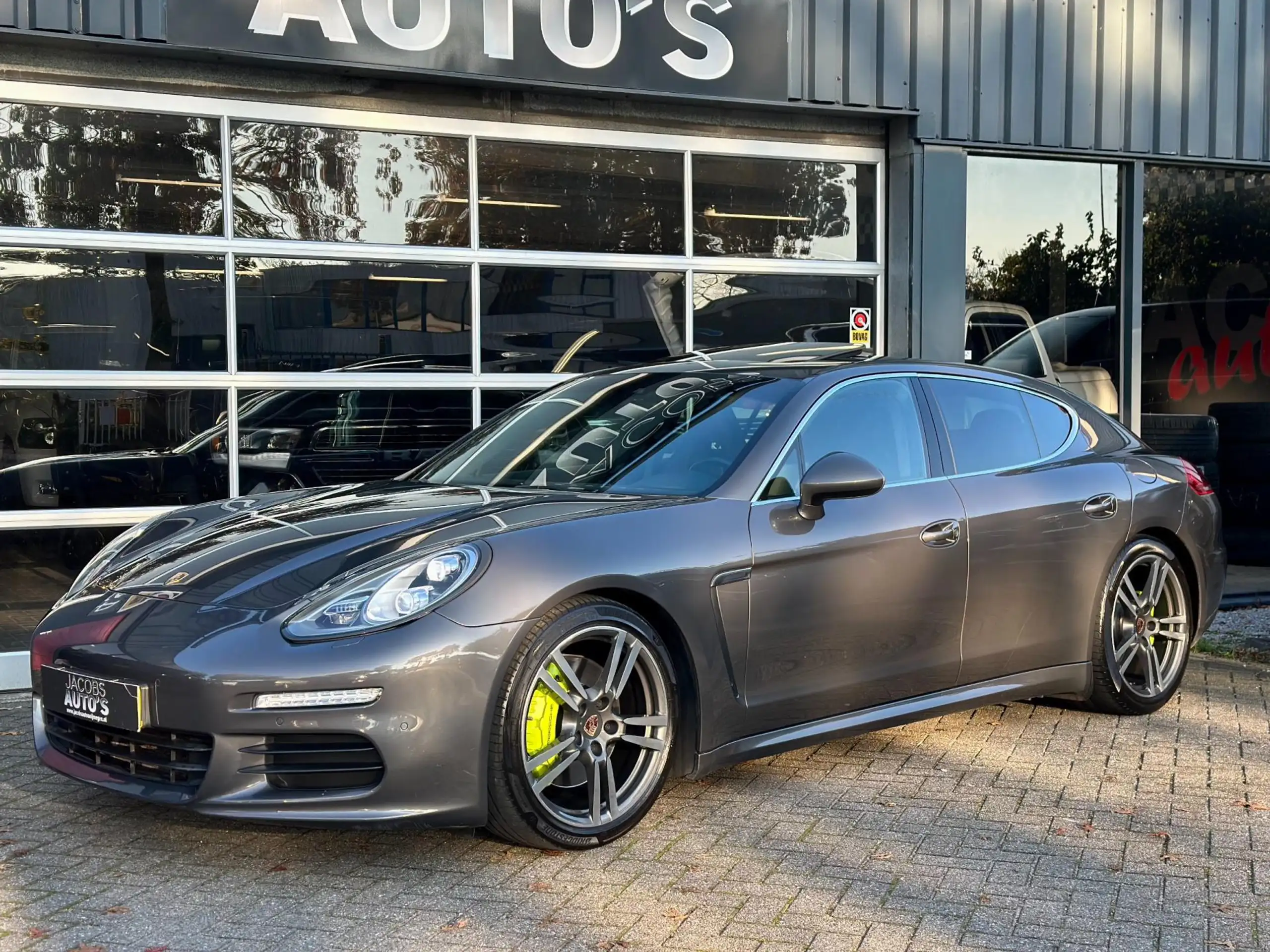 Porsche - Panamera