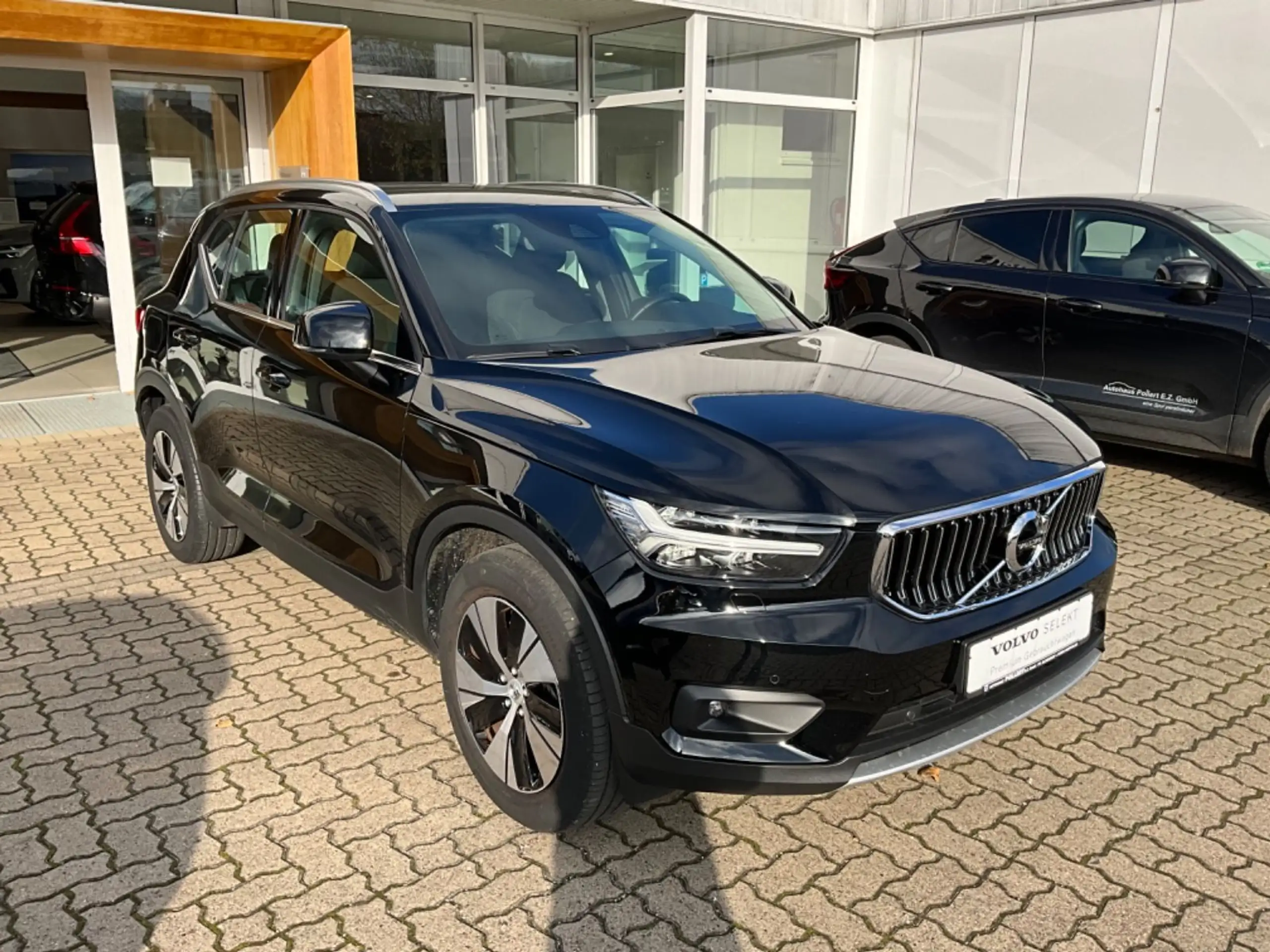 Volvo - XC40