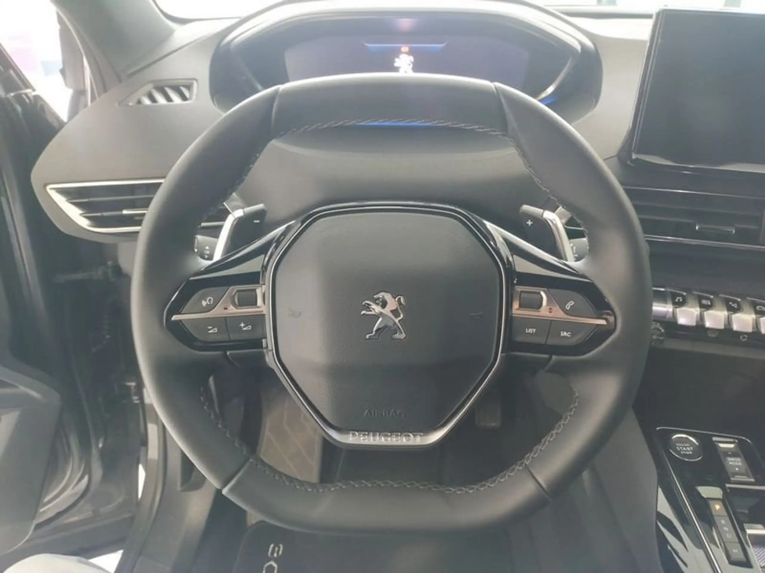 Peugeot - 3008