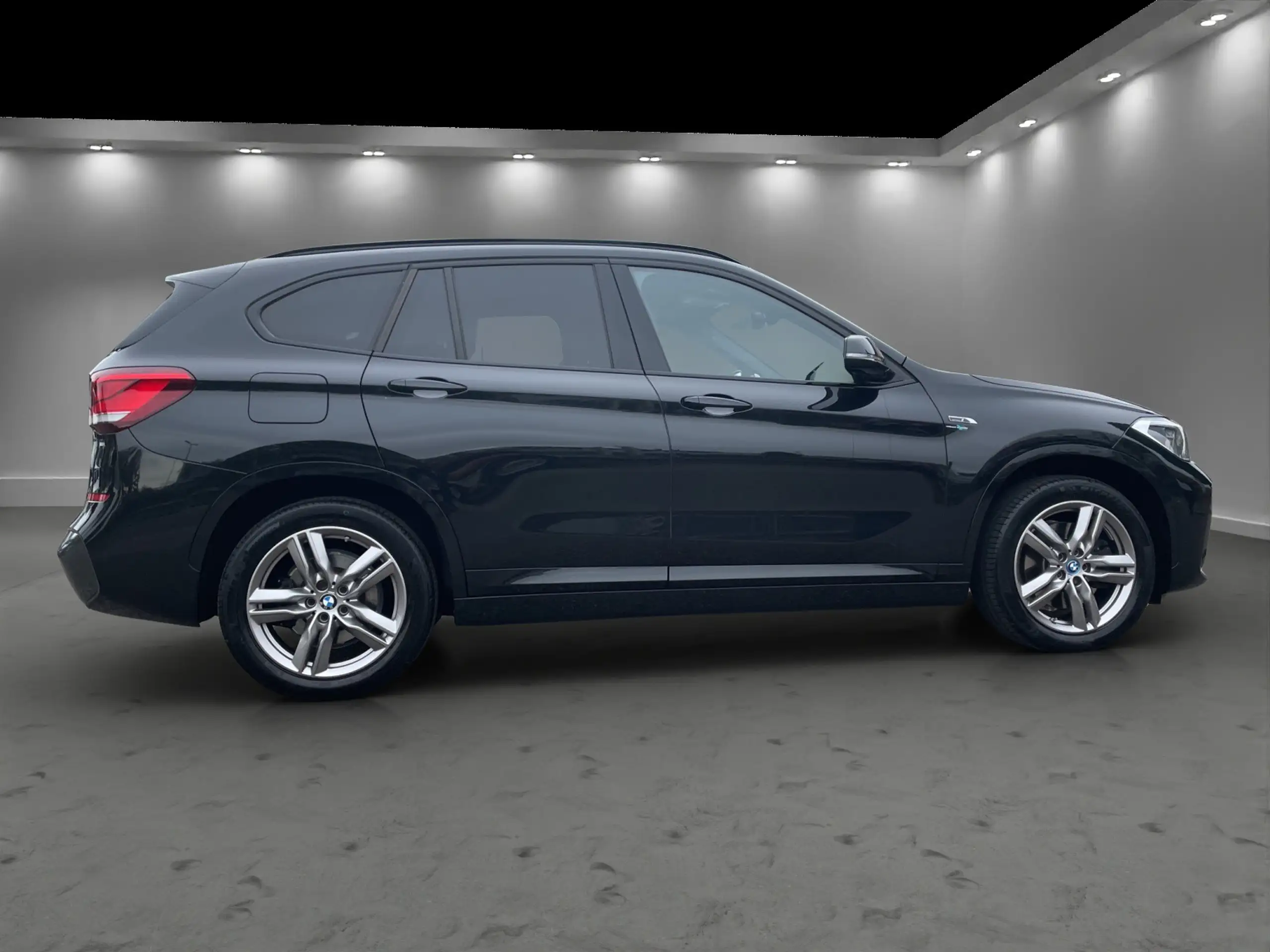 BMW - X1