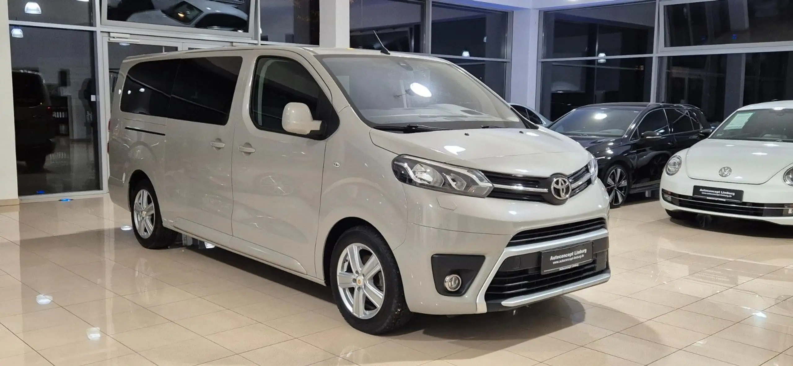 Toyota - Proace