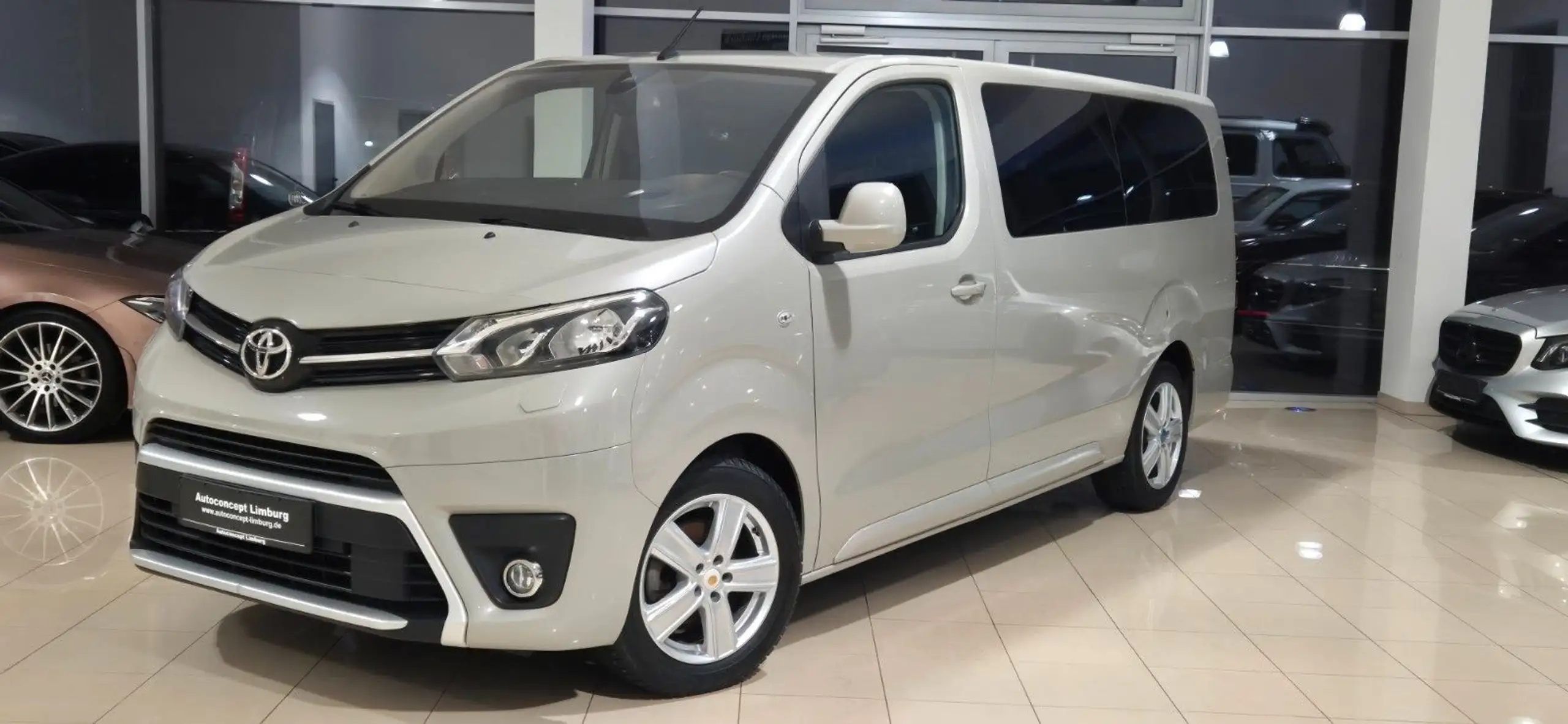 Toyota - Proace