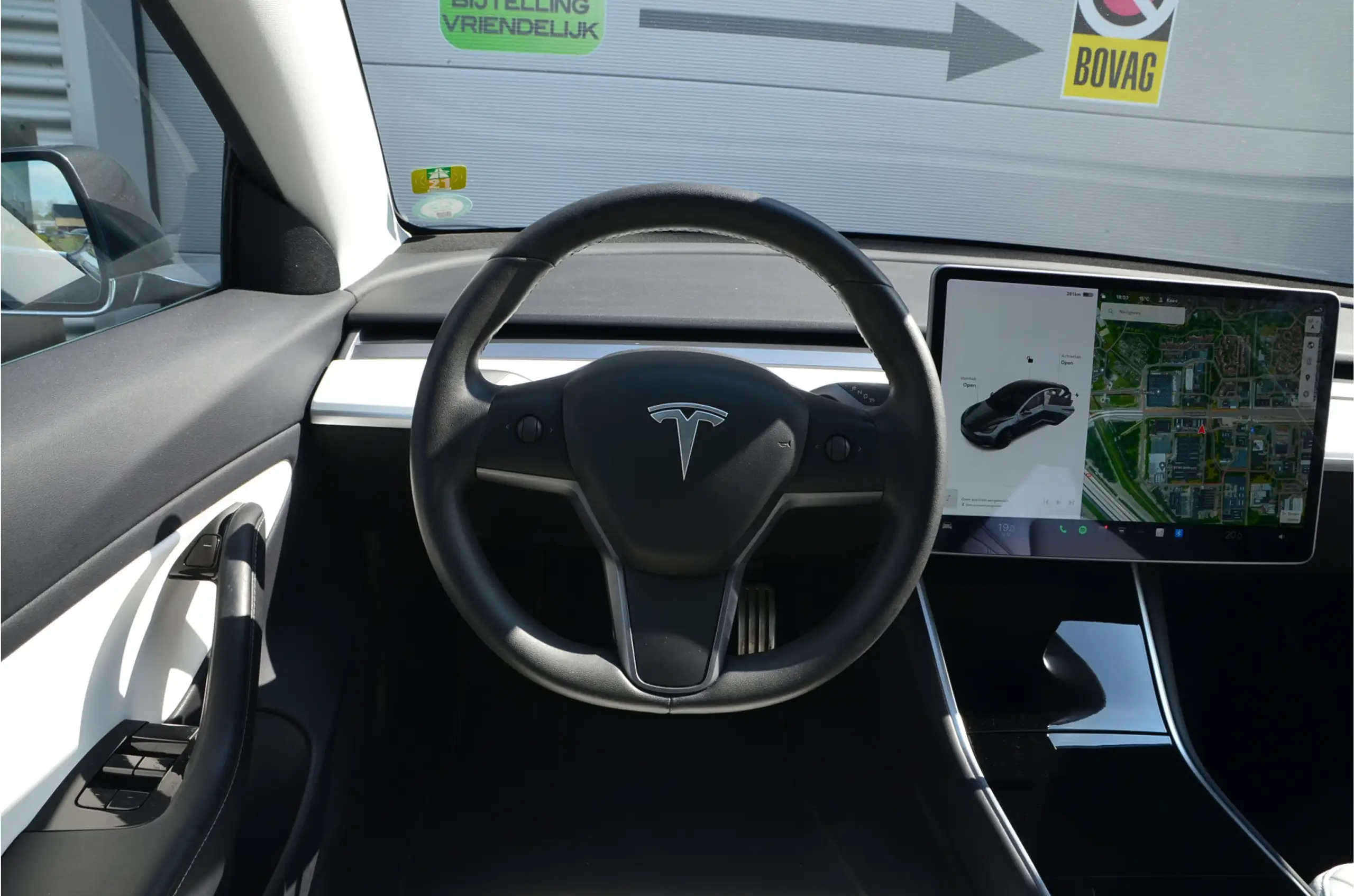 Tesla - Model 3