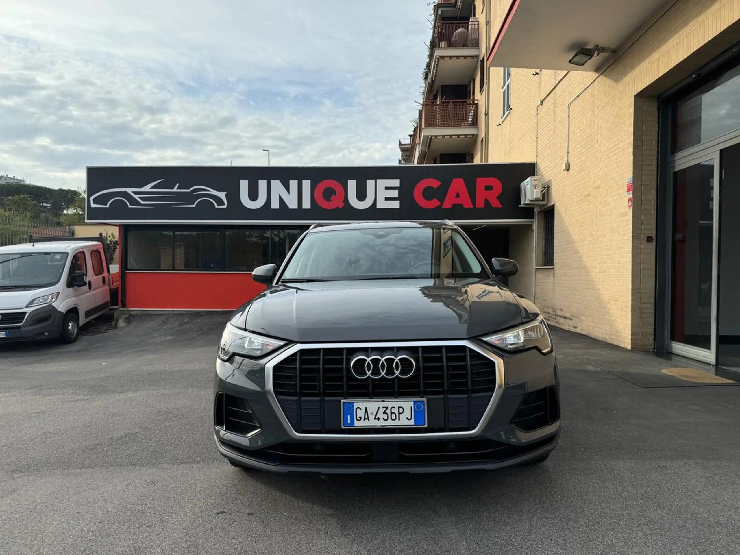 Audi - Q3