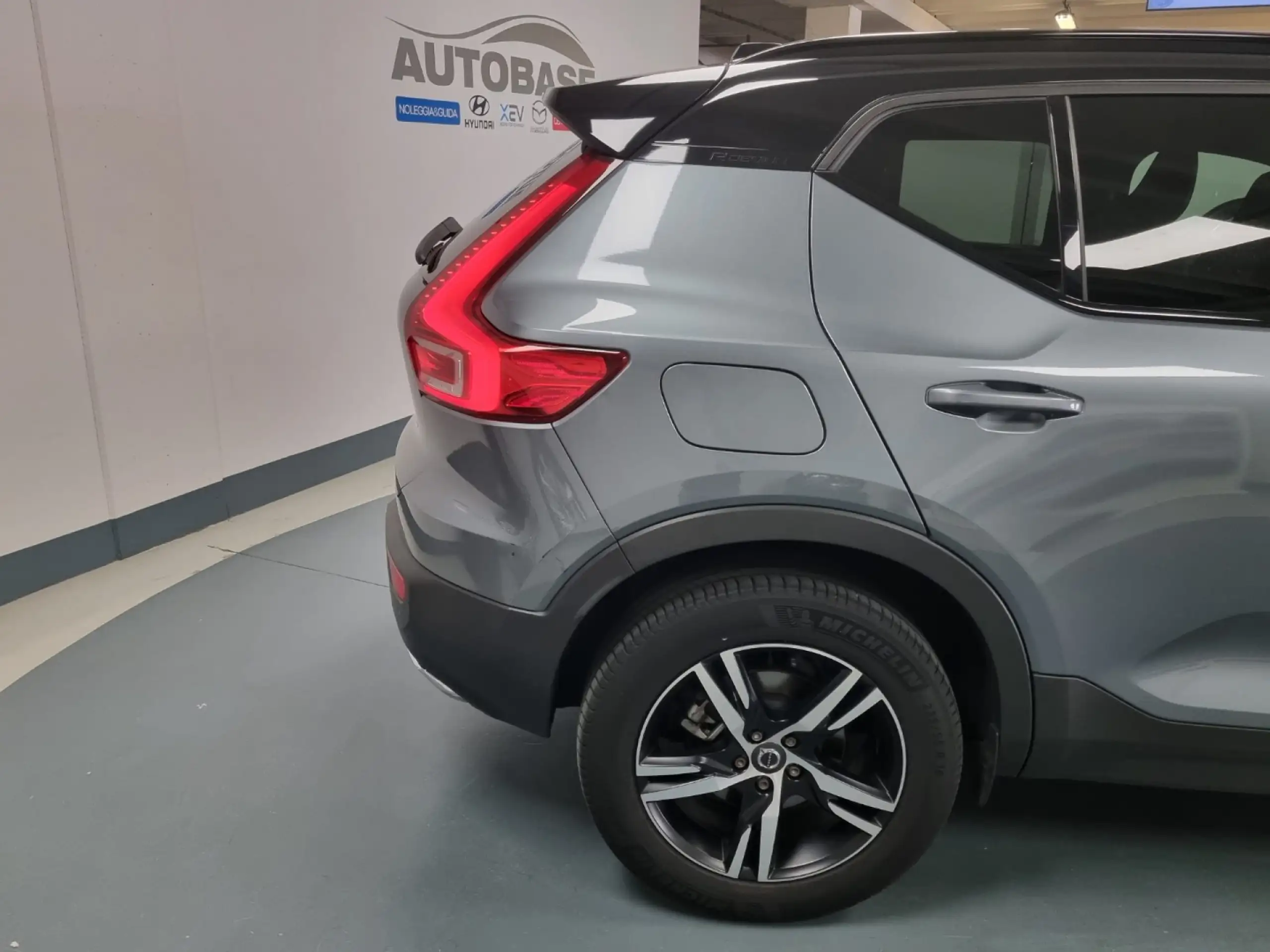 Volvo - XC40