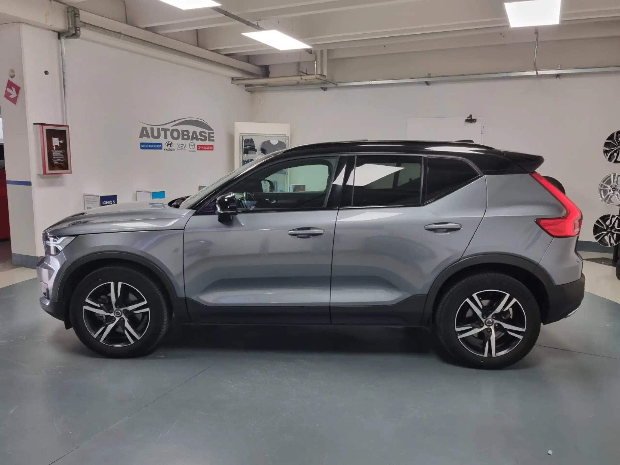 Volvo - XC40