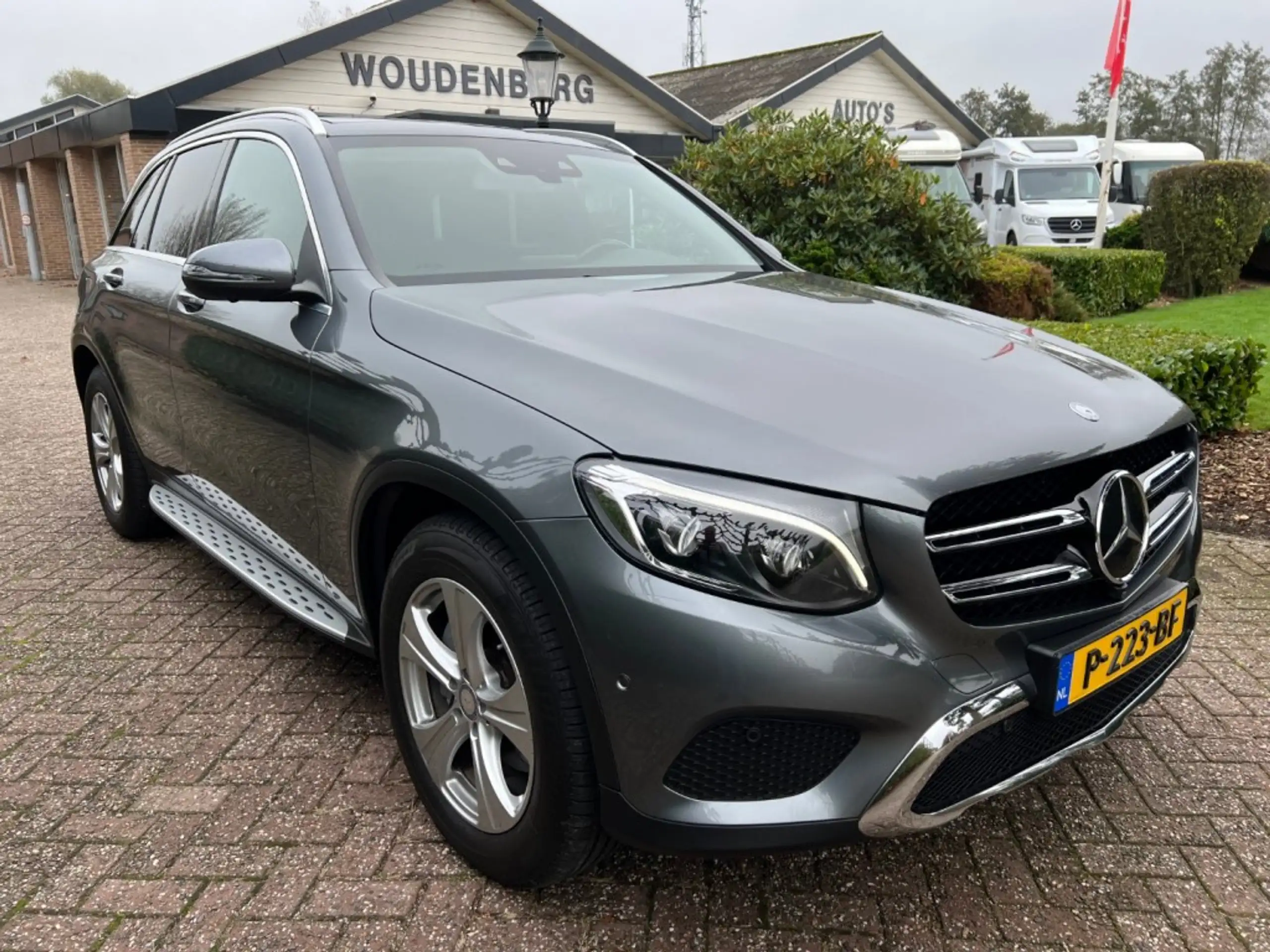 Mercedes-Benz - GLC 250