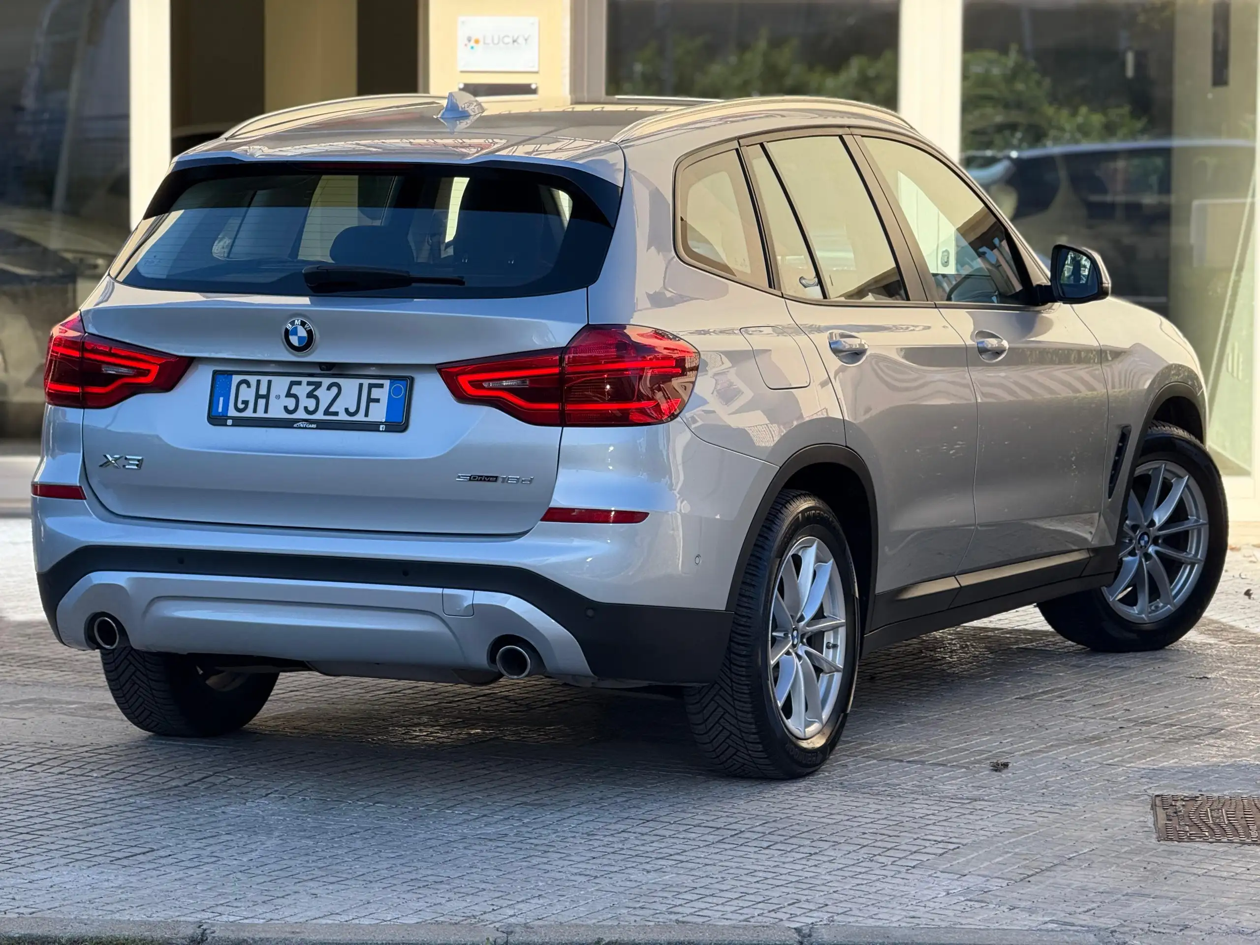 BMW - X3