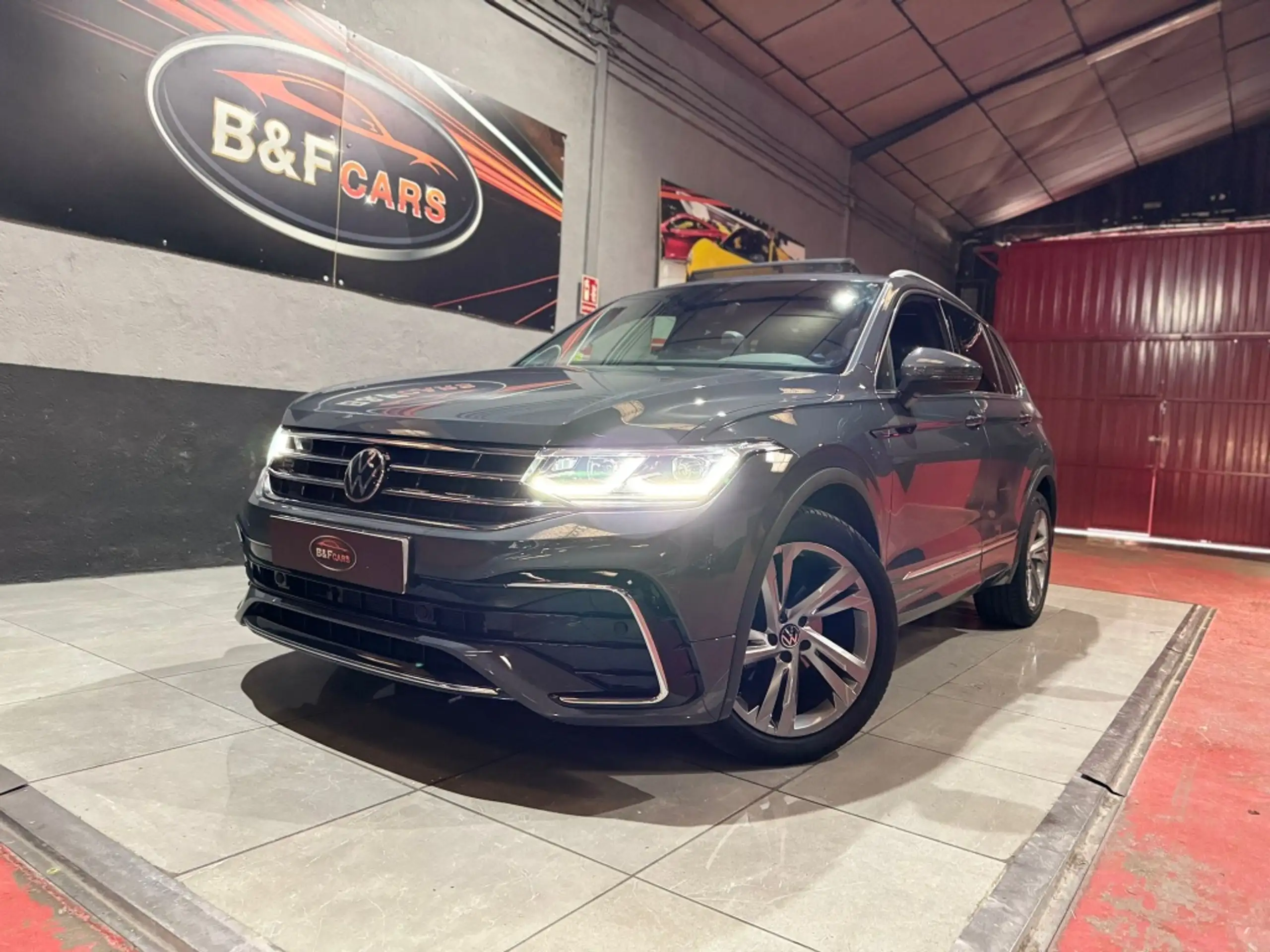 Volkswagen - Tiguan