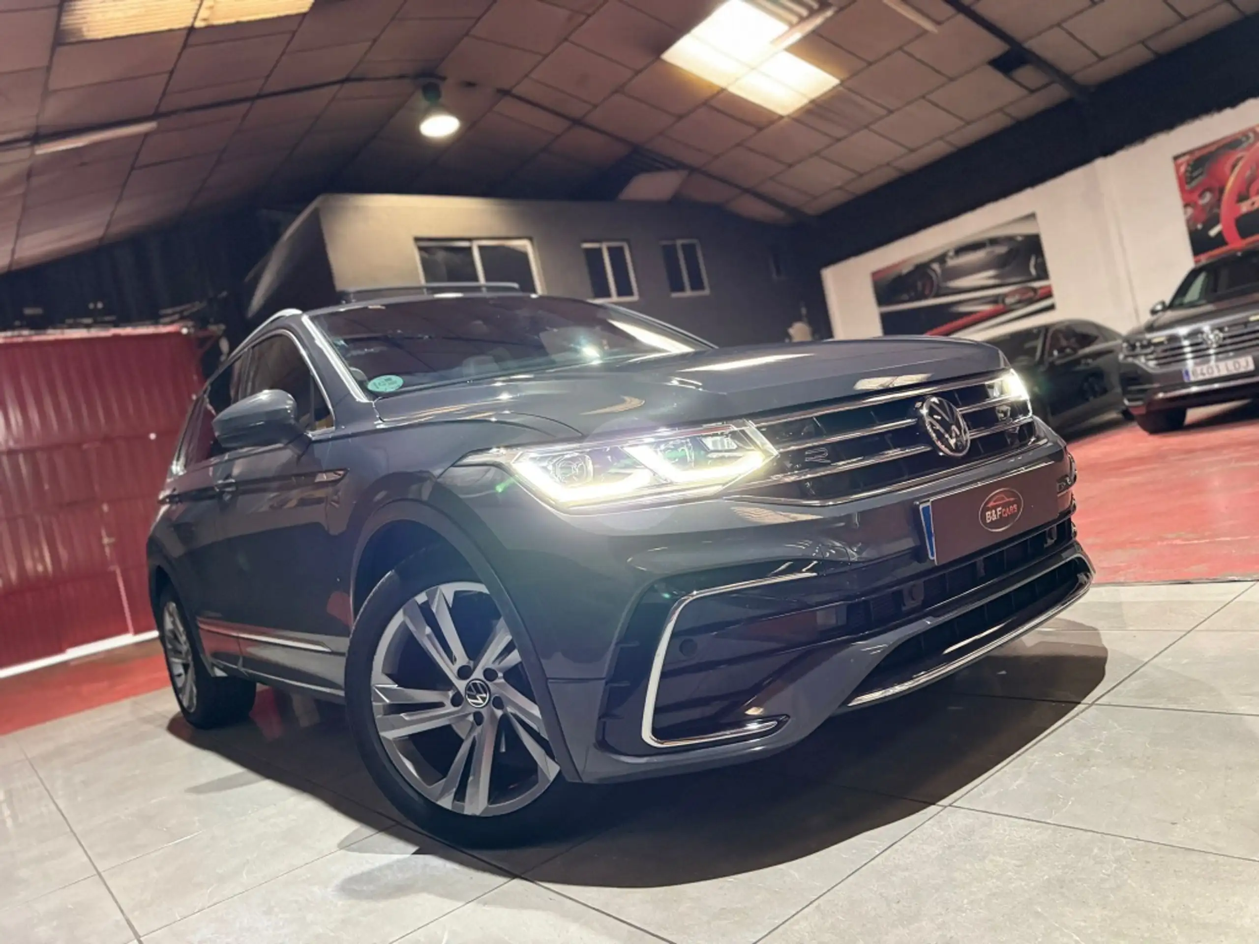 Volkswagen - Tiguan