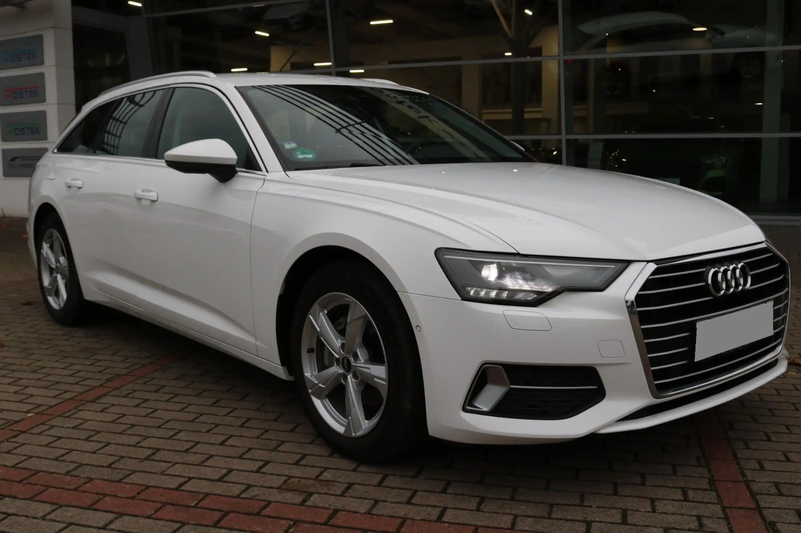 Audi - A6