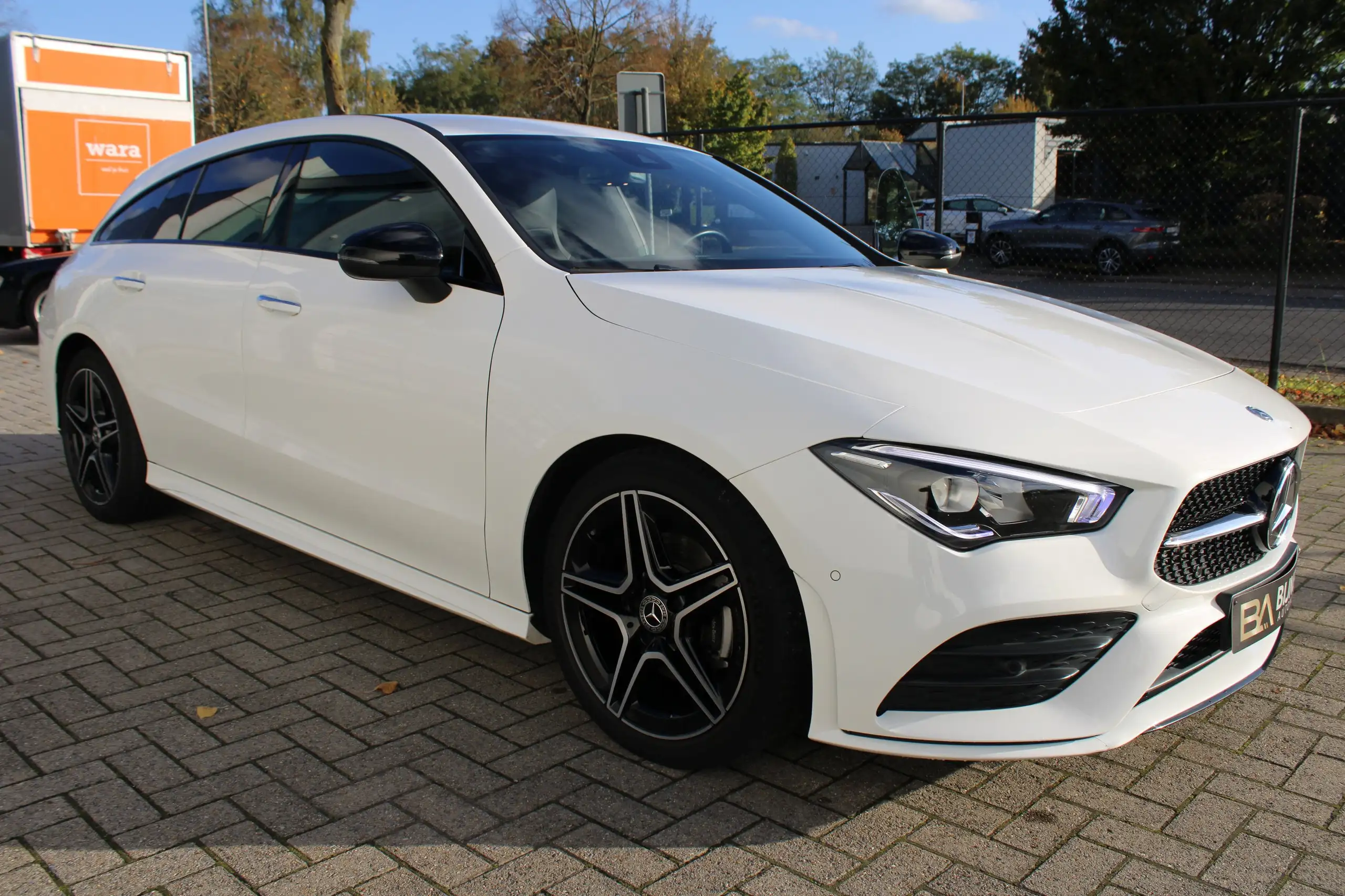 Mercedes-Benz - CLA 180