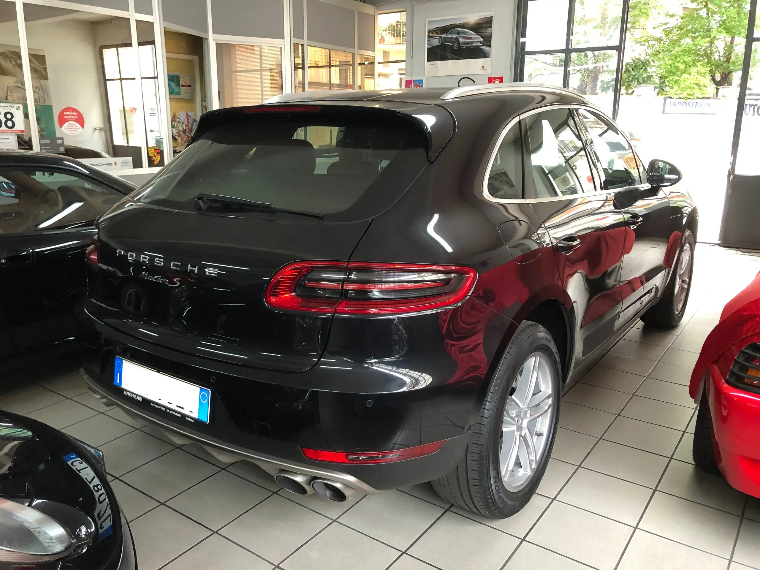 Porsche - Macan