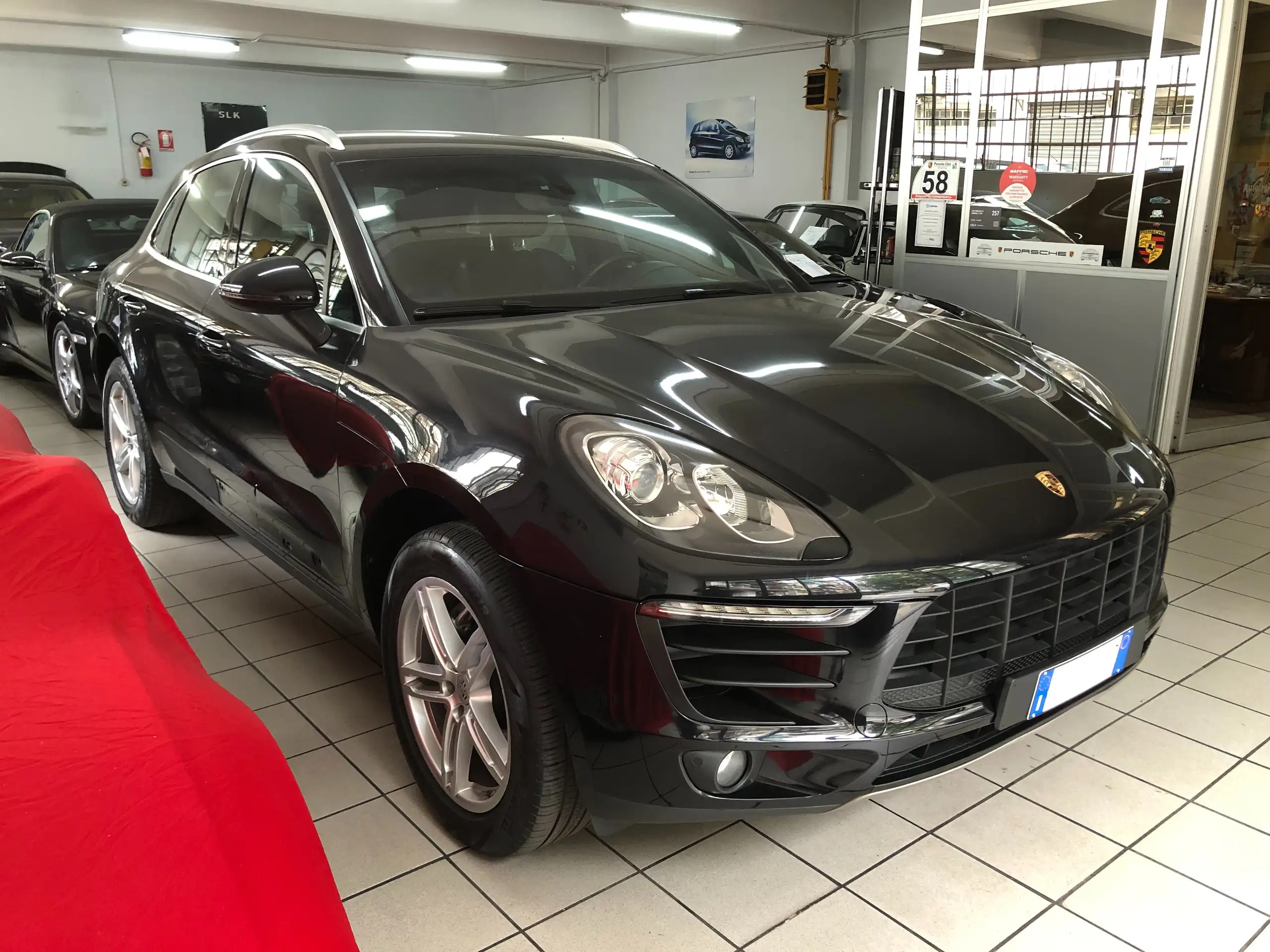 Porsche - Macan