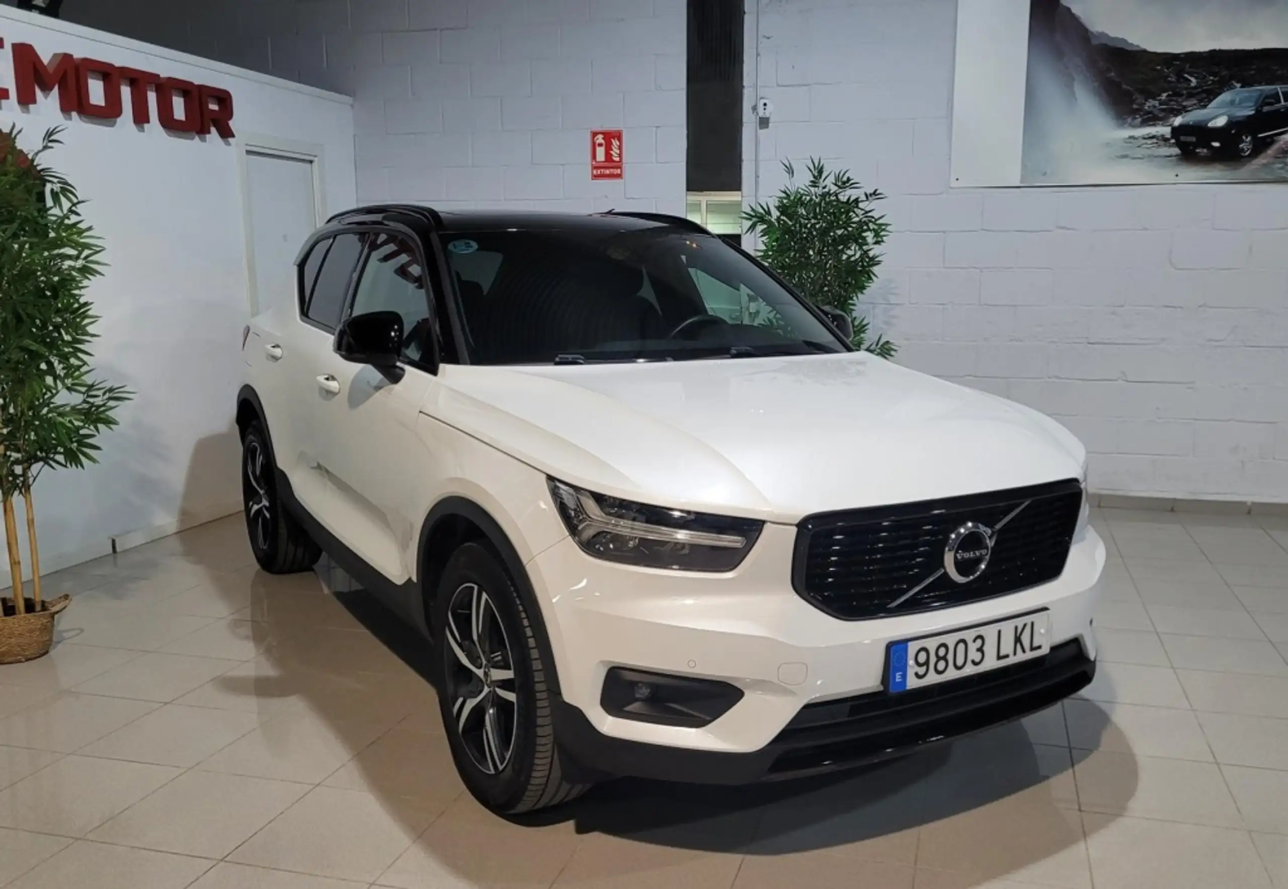 Volvo - XC40