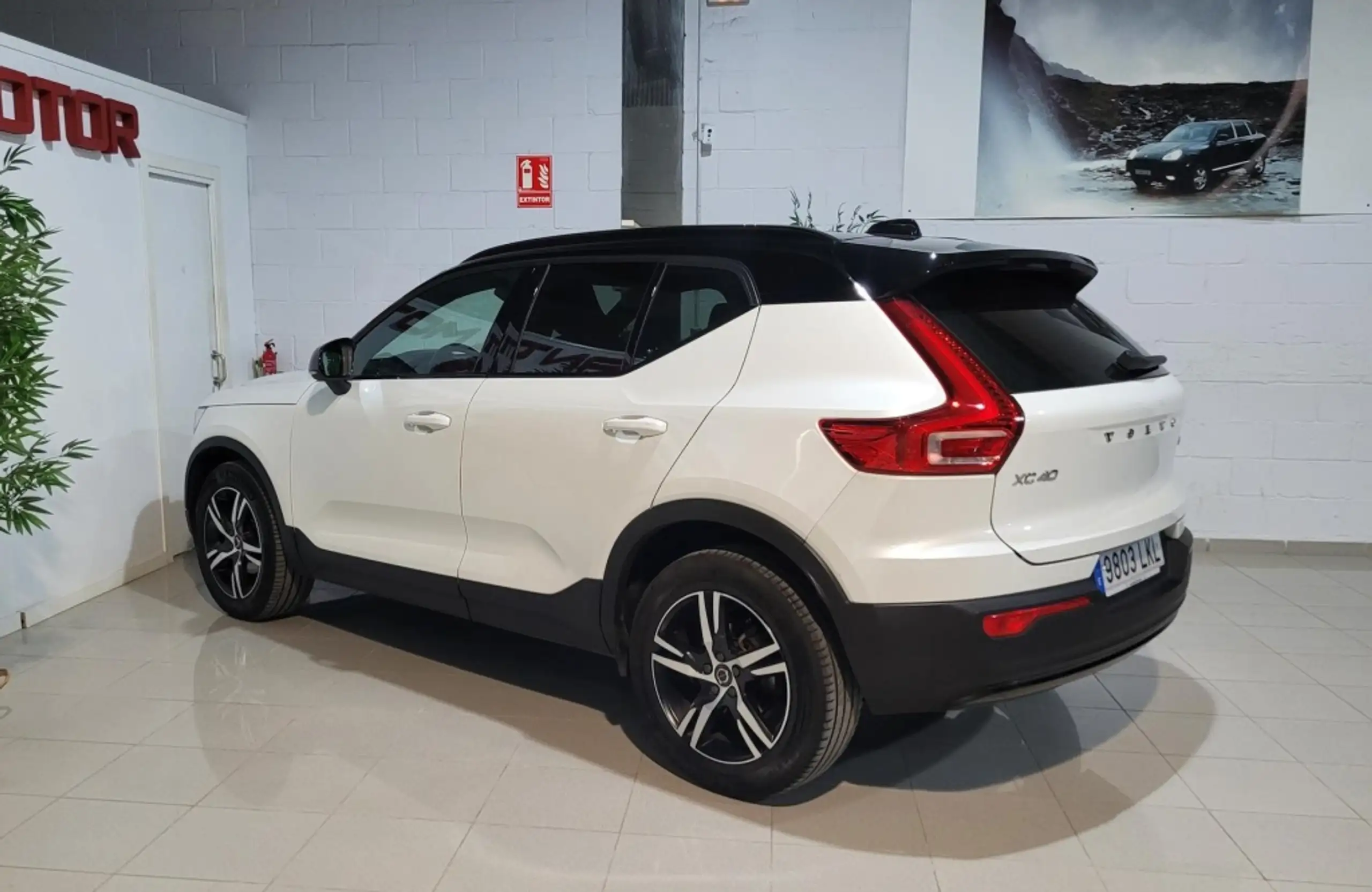 Volvo - XC40