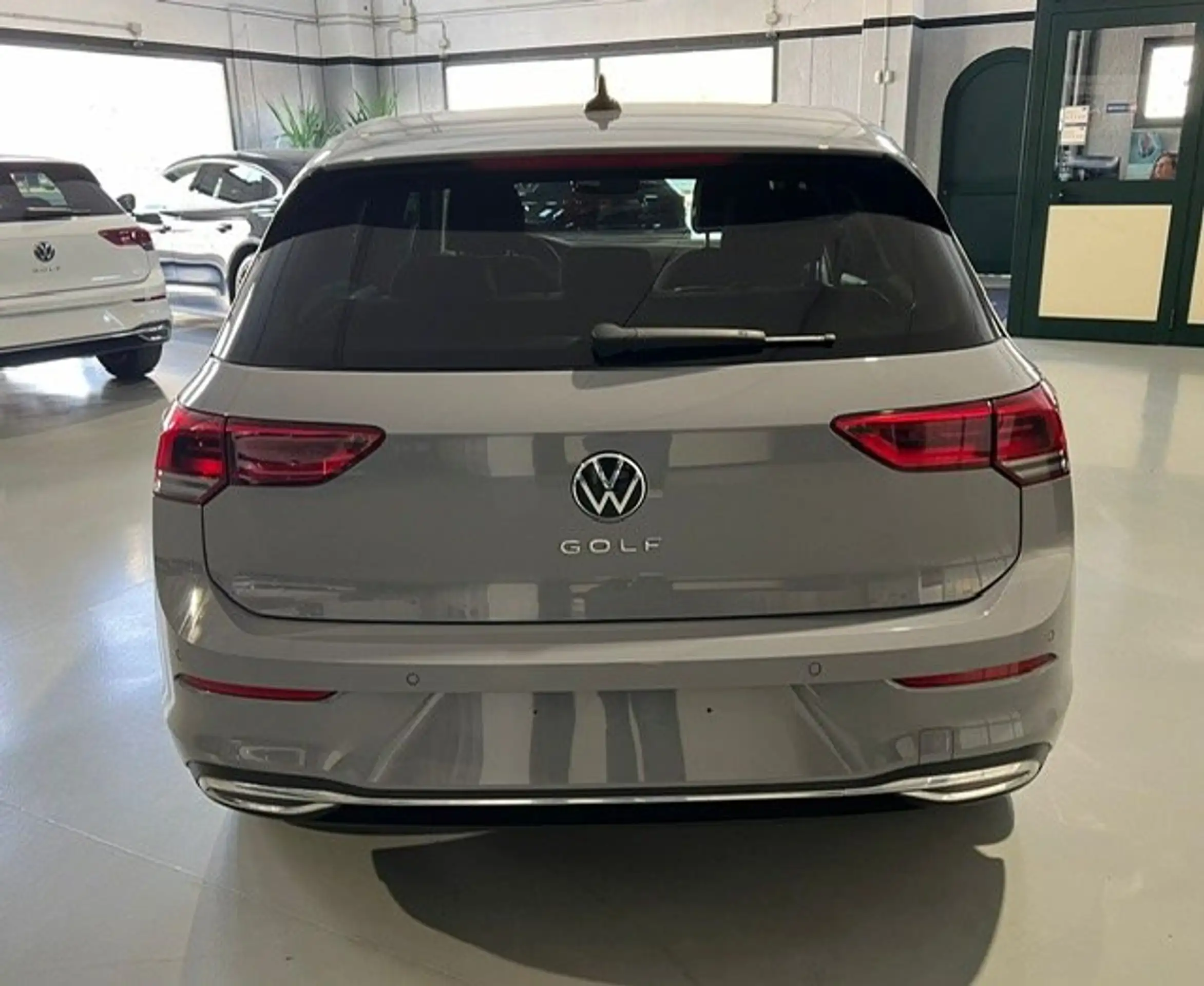 Volkswagen - Golf