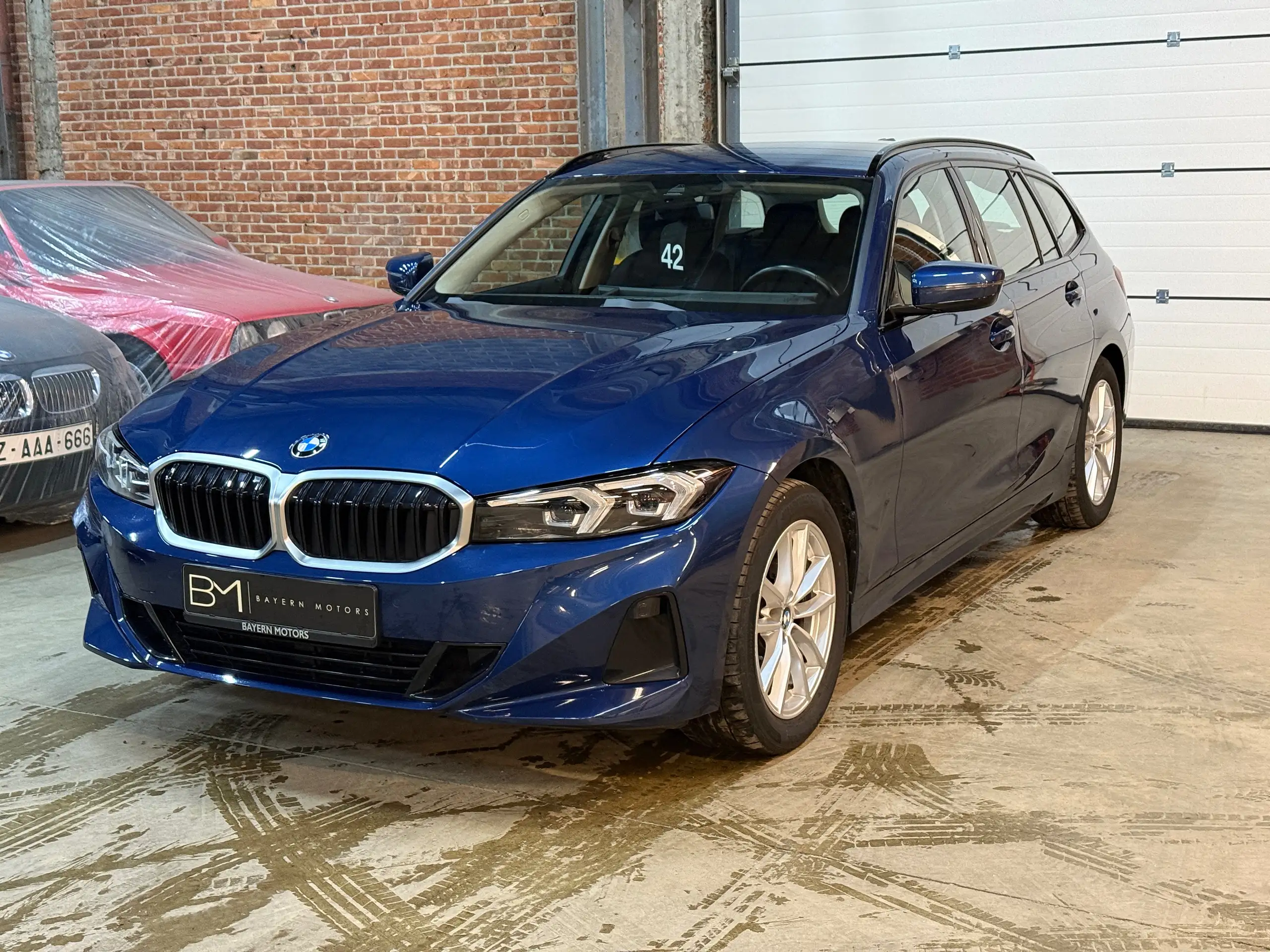 BMW 318 2023