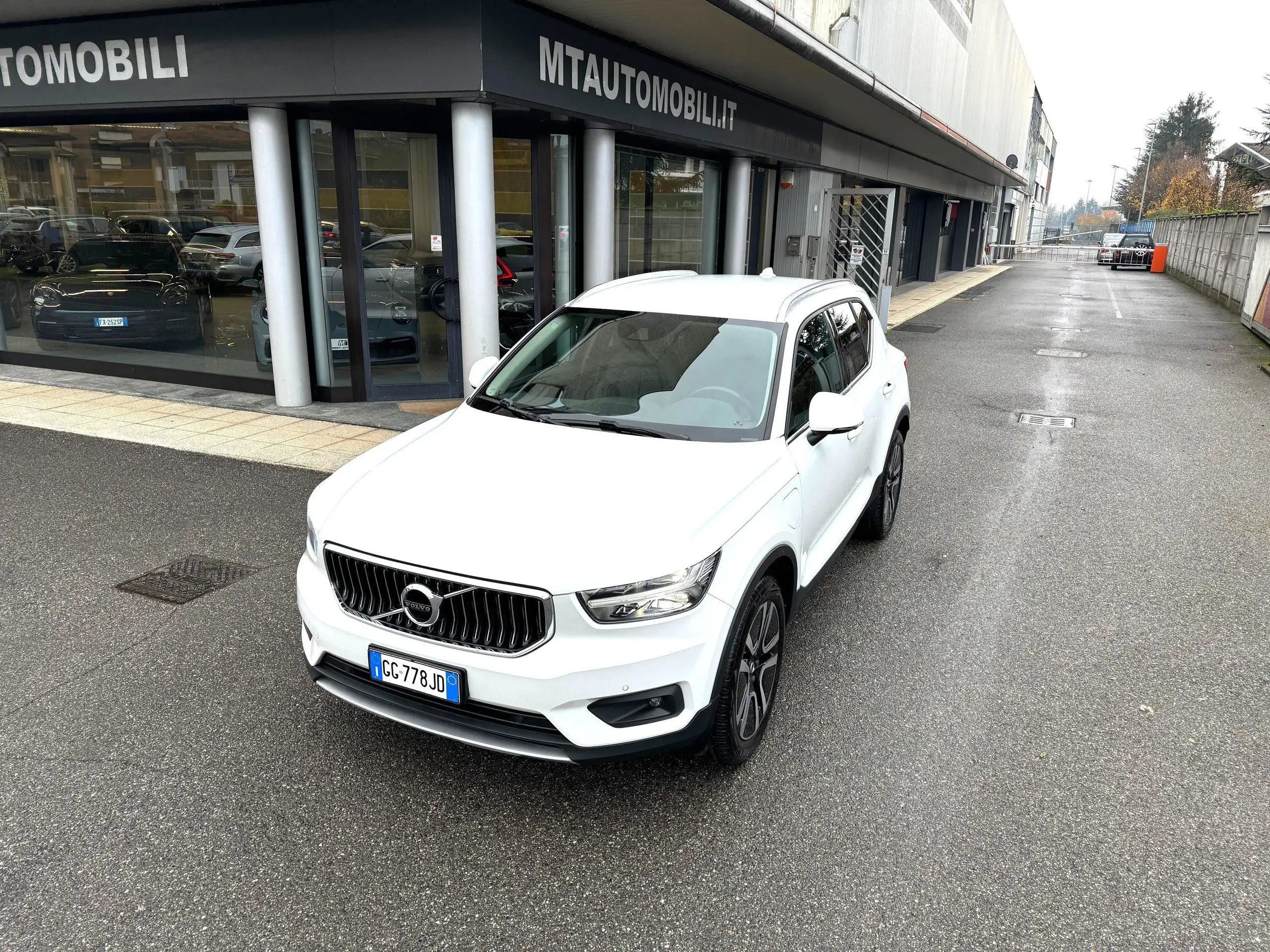 Volvo - XC40