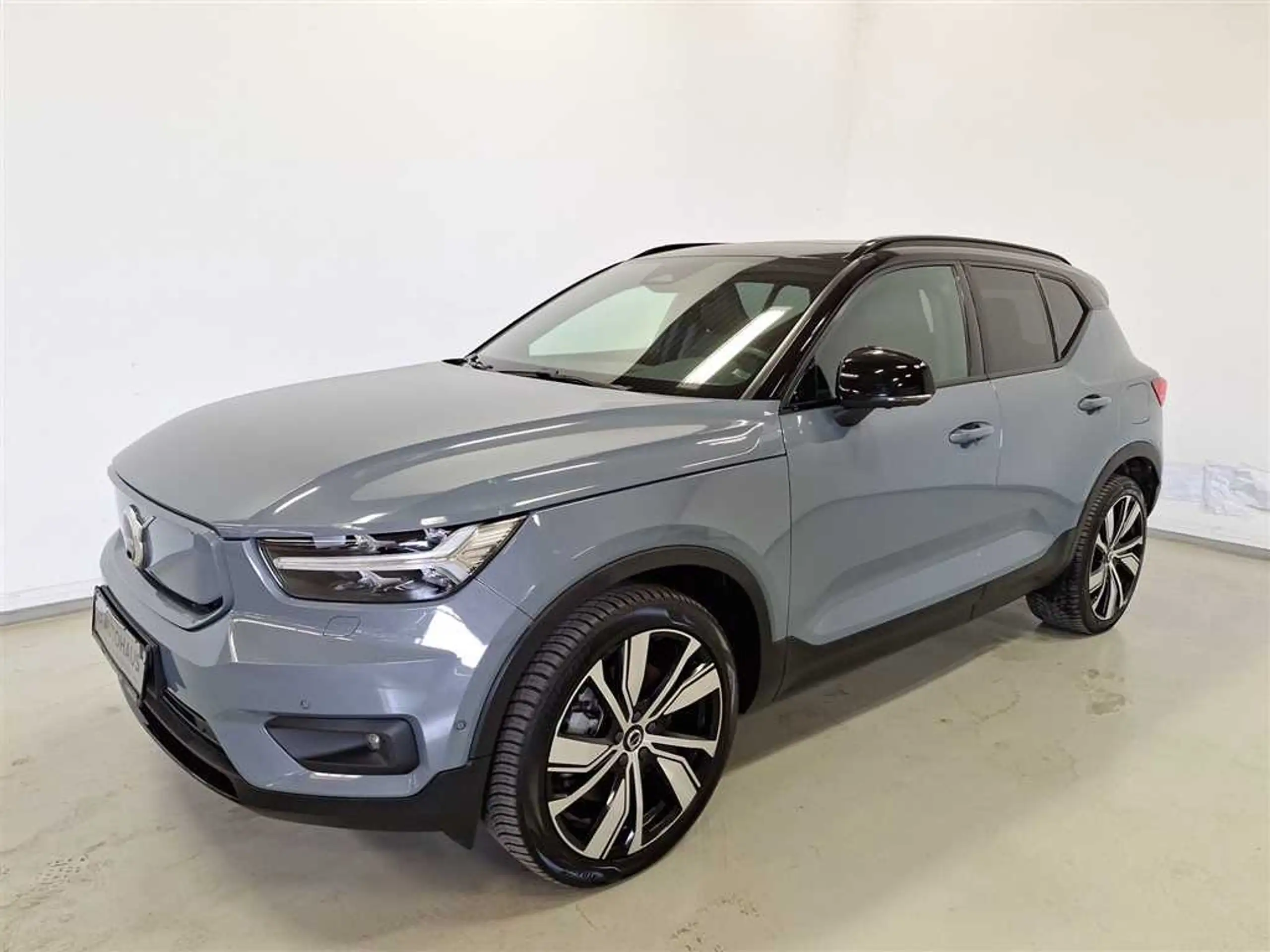 Volvo - XC40