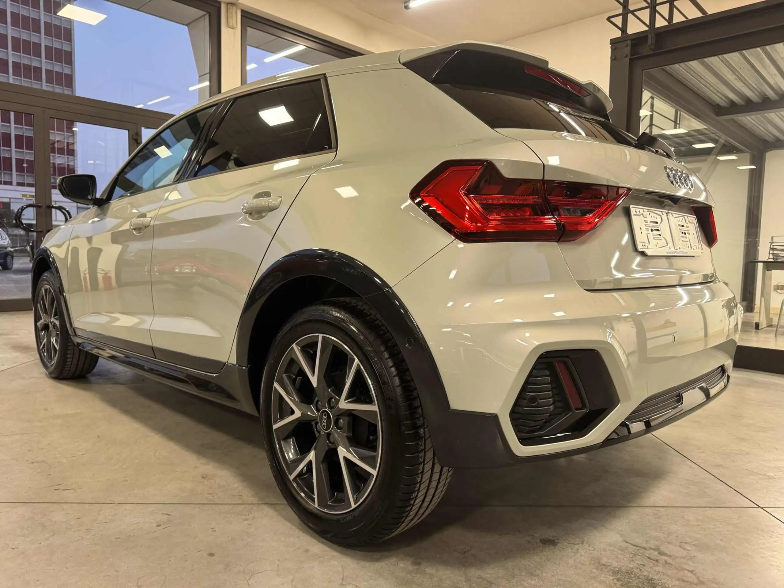 Audi - A1