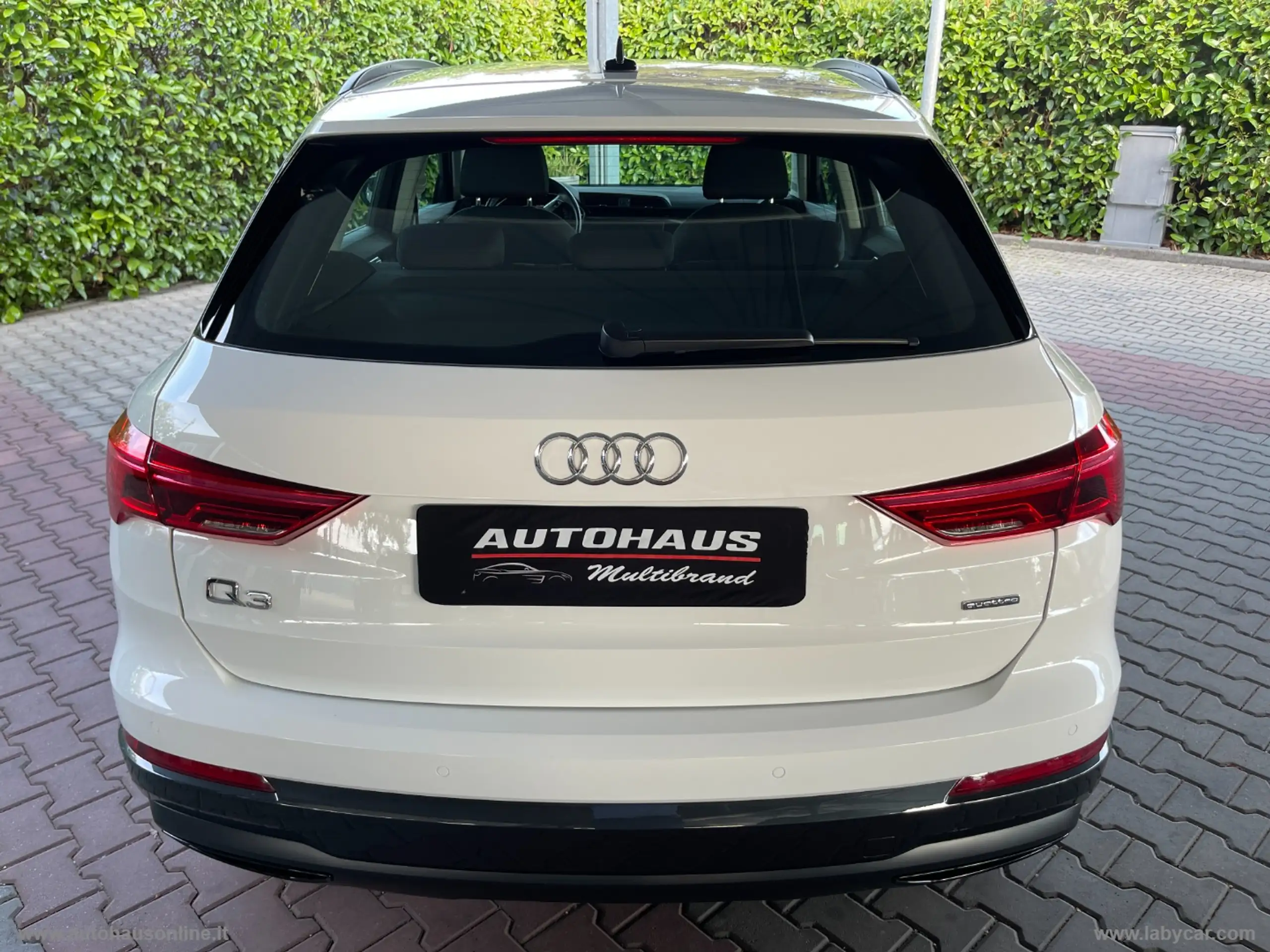 Audi - Q3