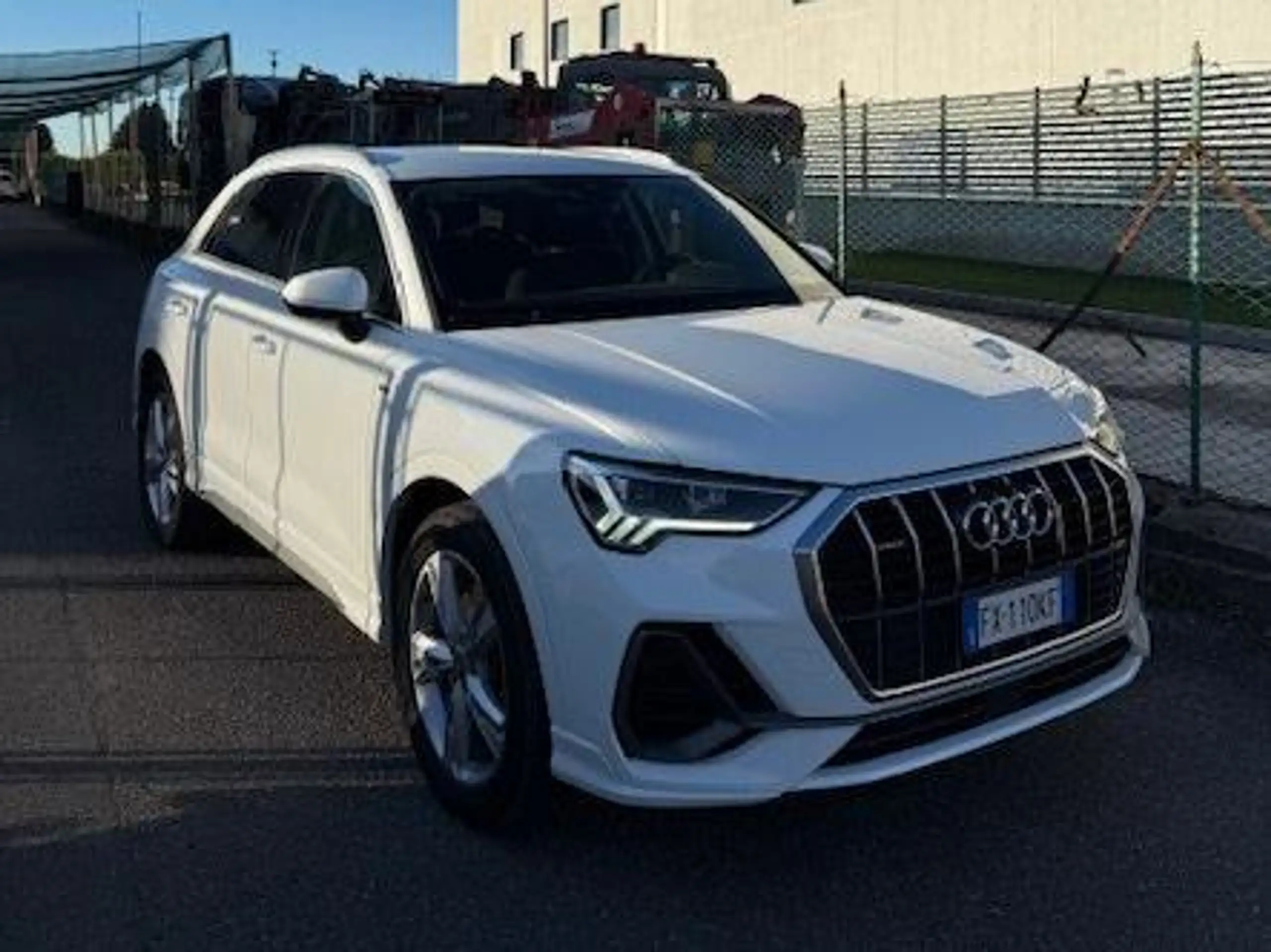 Audi - Q3