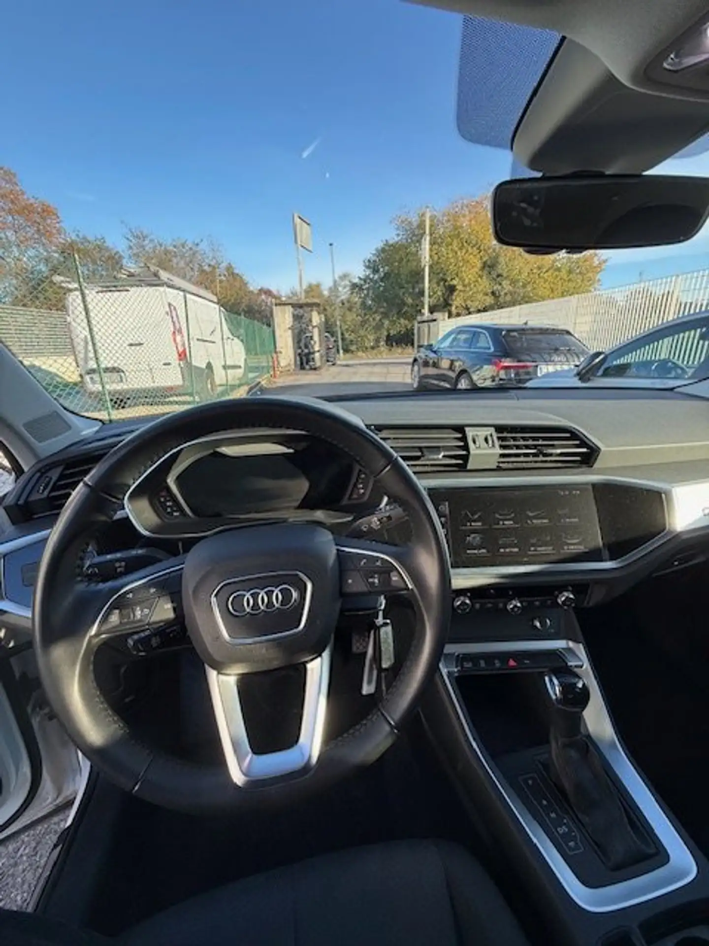 Audi - Q3