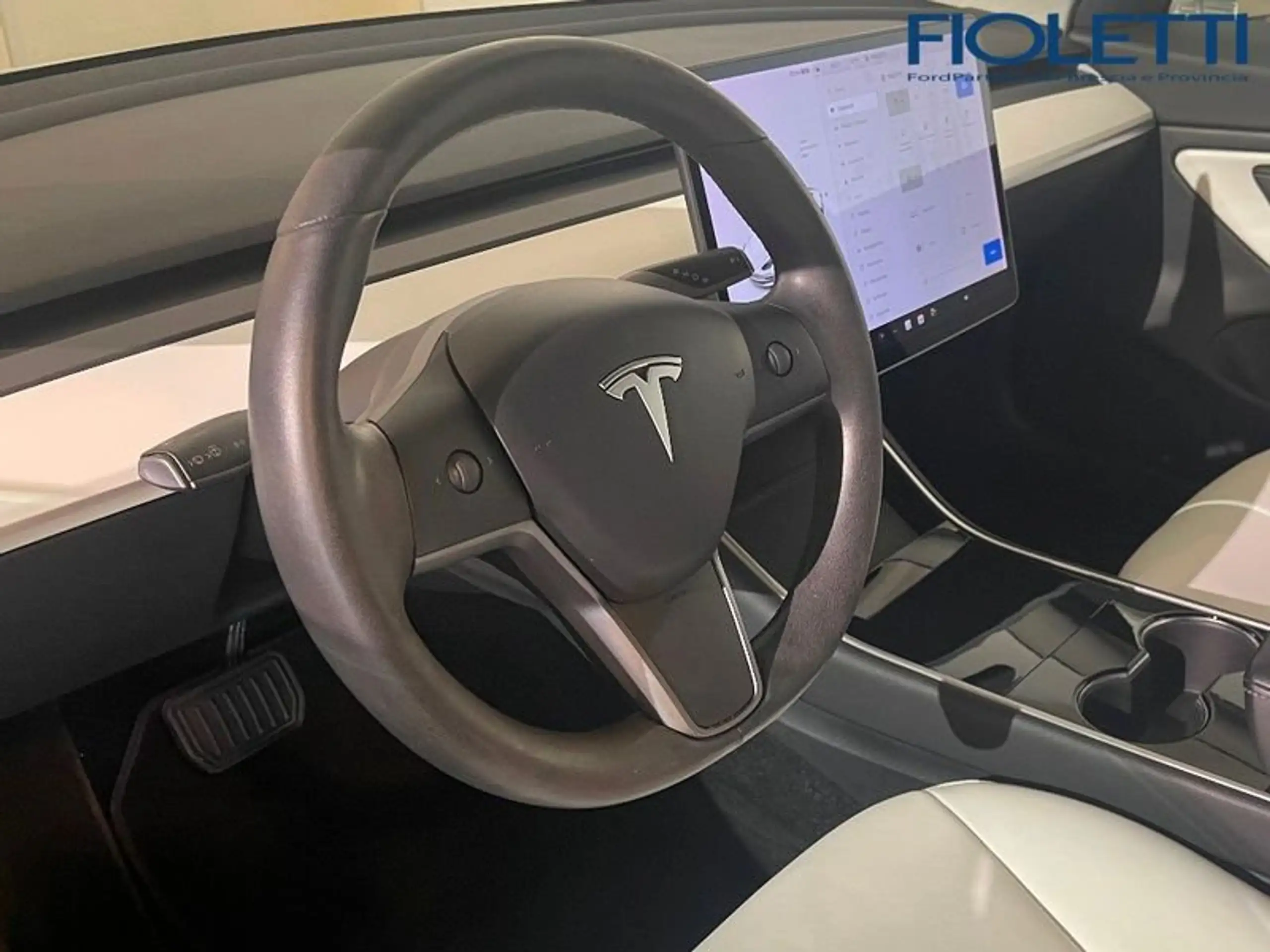 Tesla - Model 3