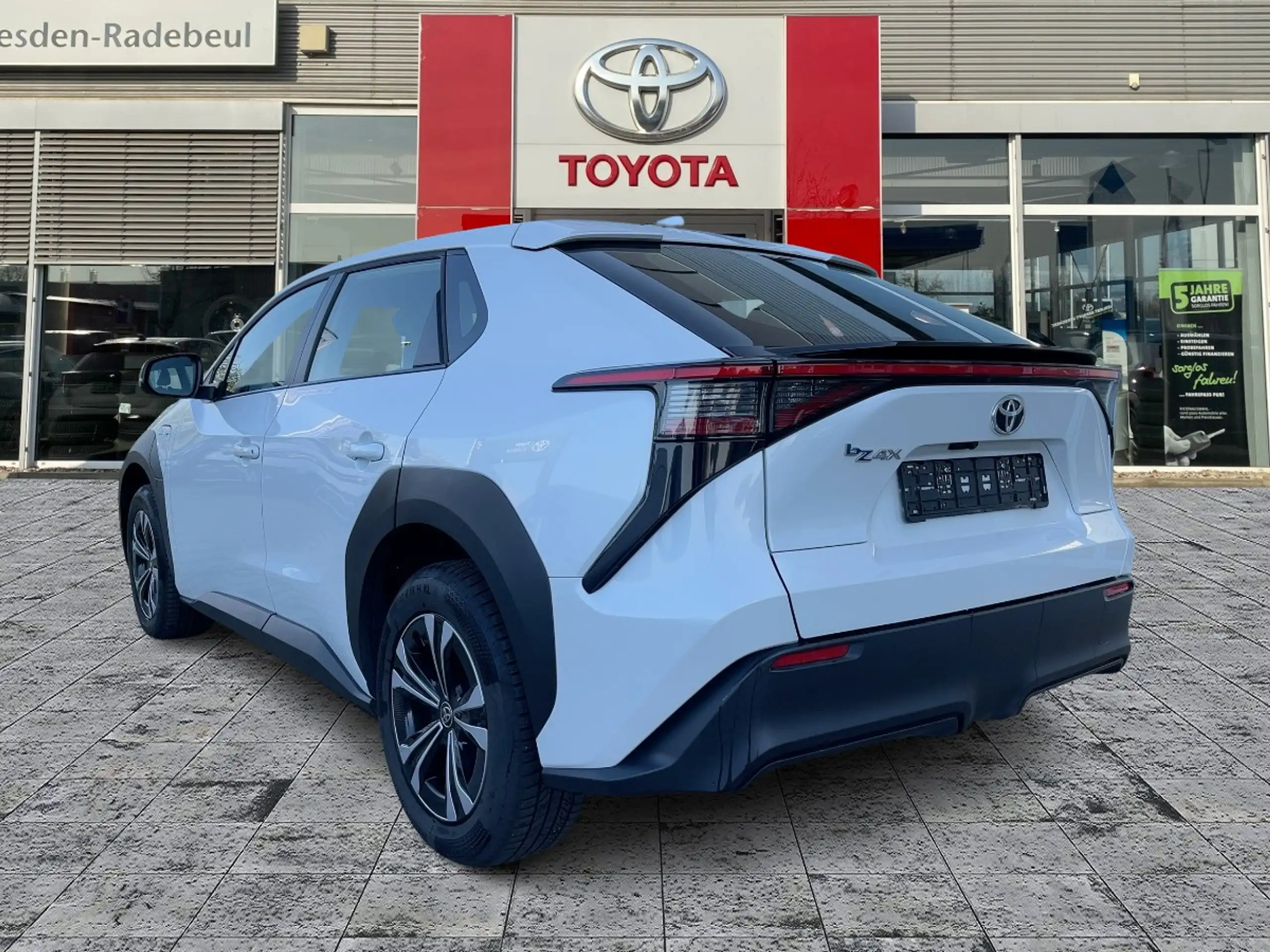 Toyota - bZ4X