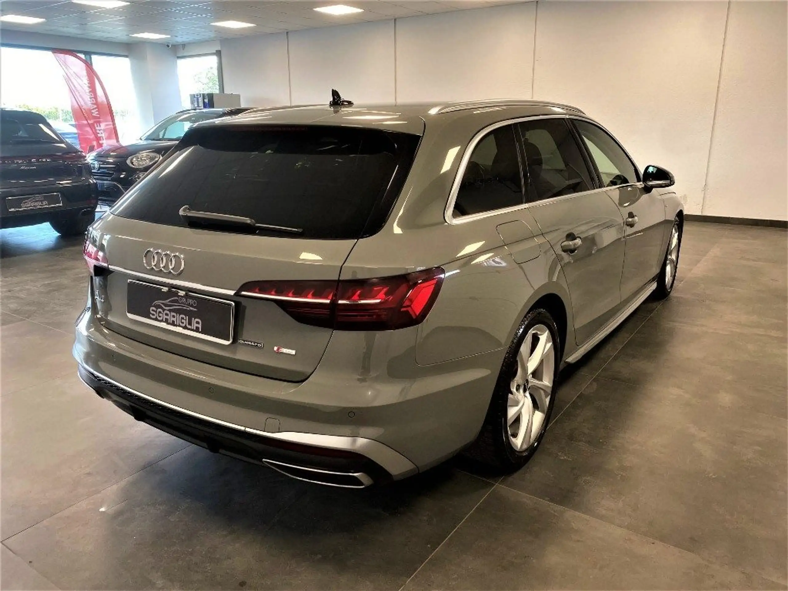 Audi - A4