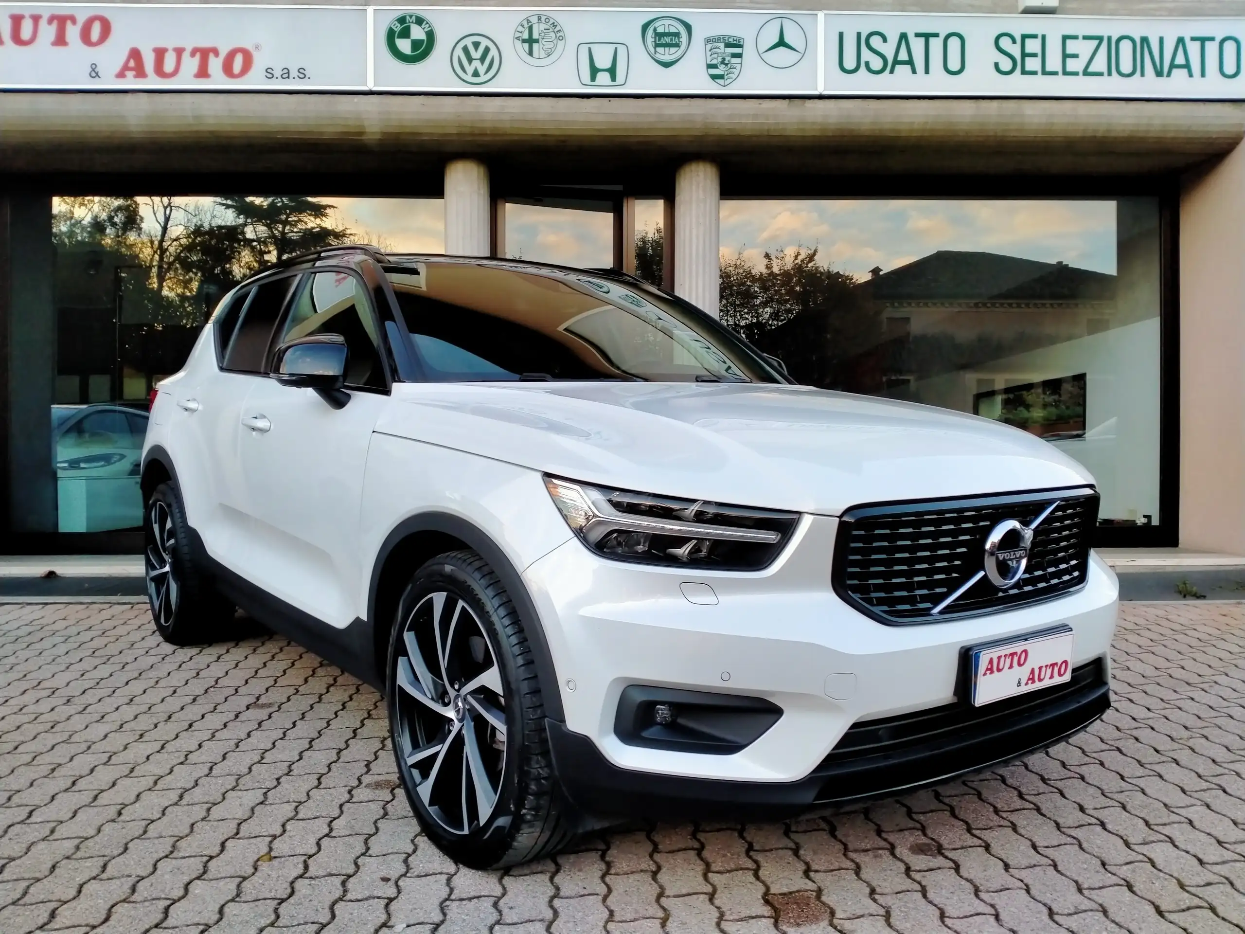 Volvo - XC40