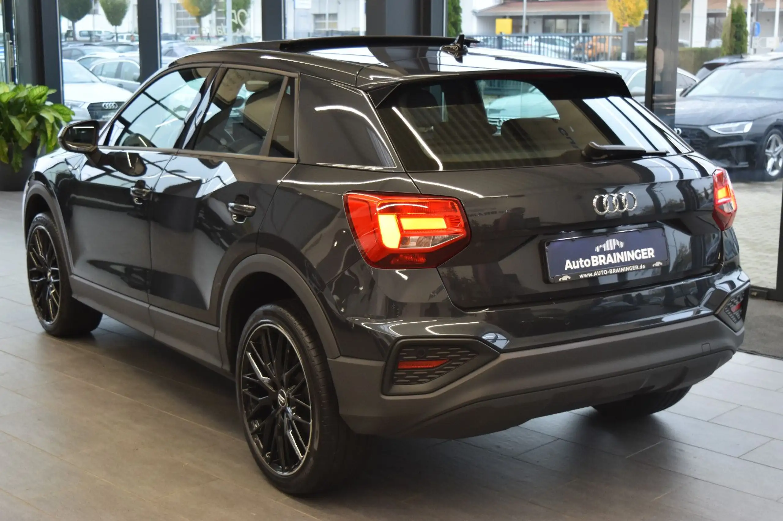 Audi - Q2