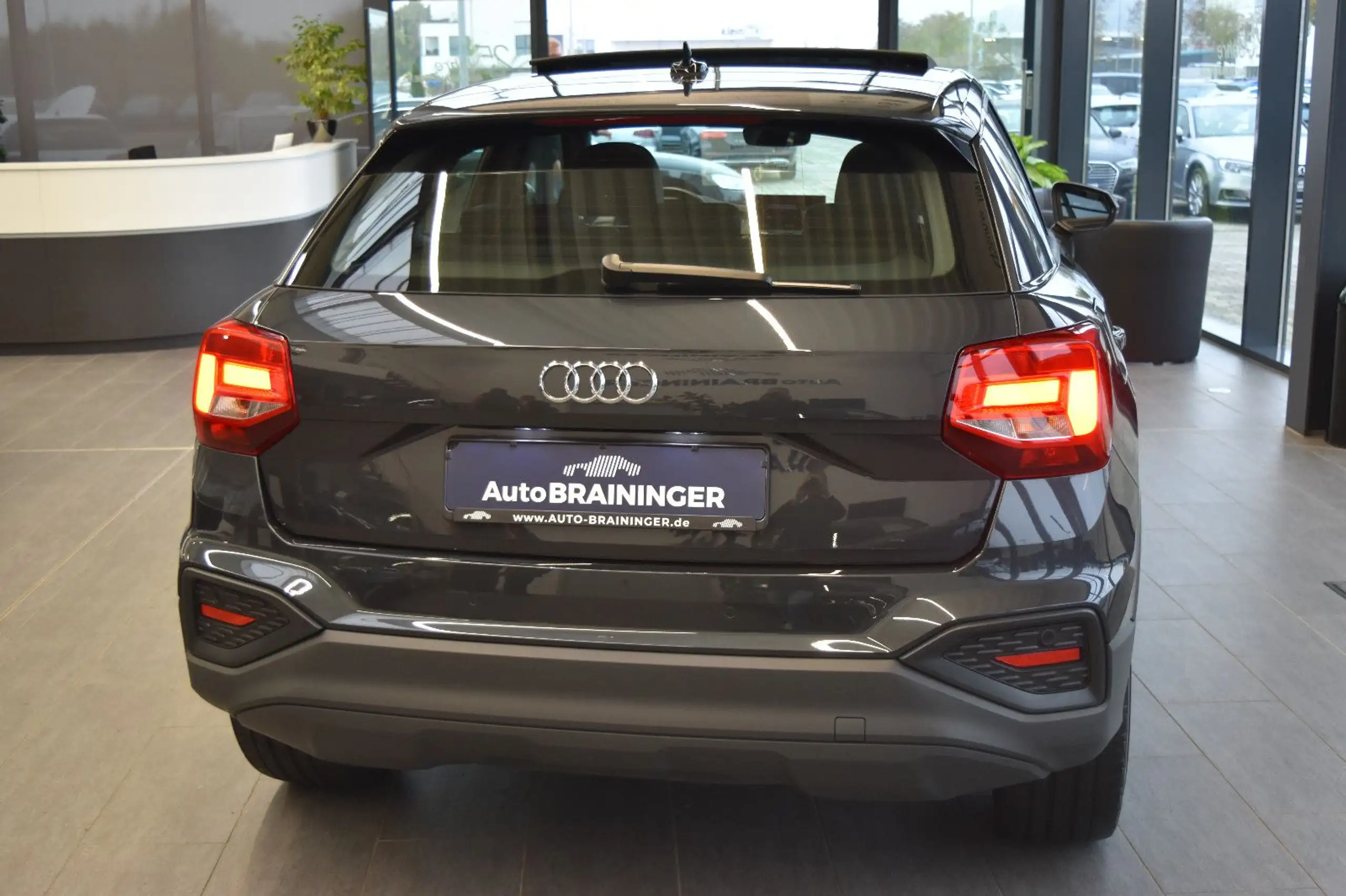 Audi - Q2