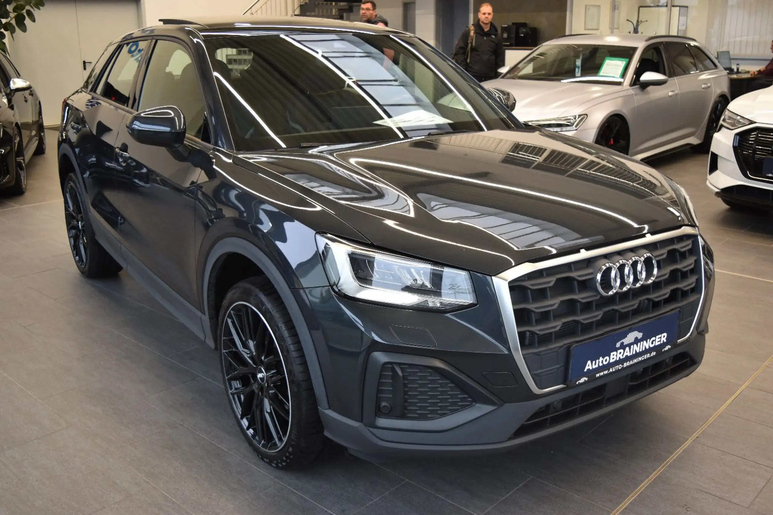 Audi - Q2