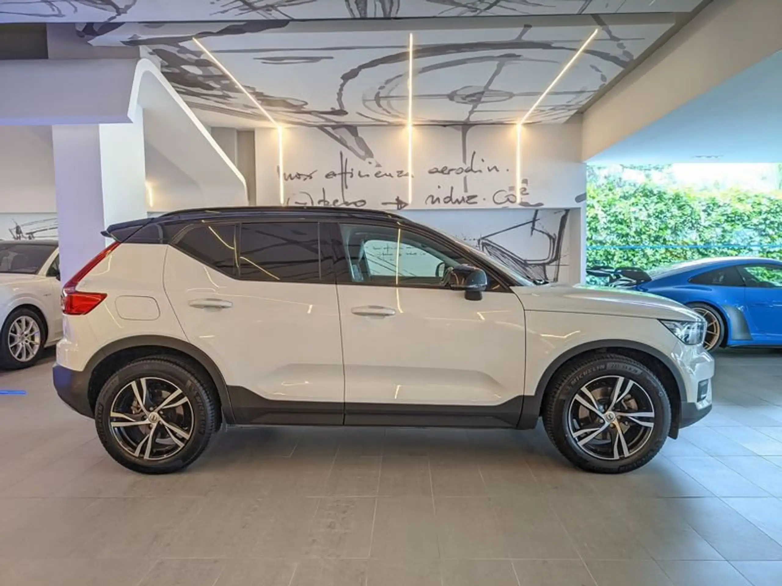 Volvo - XC40