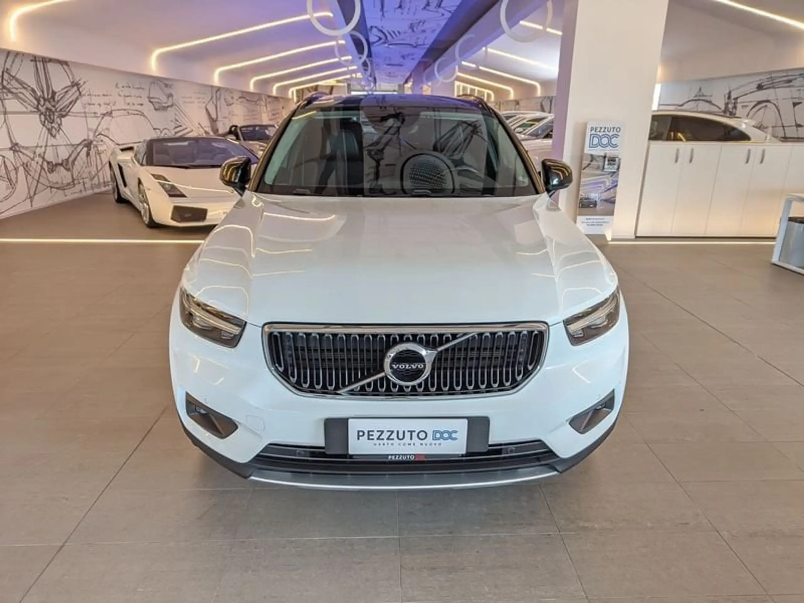 Volvo - XC40