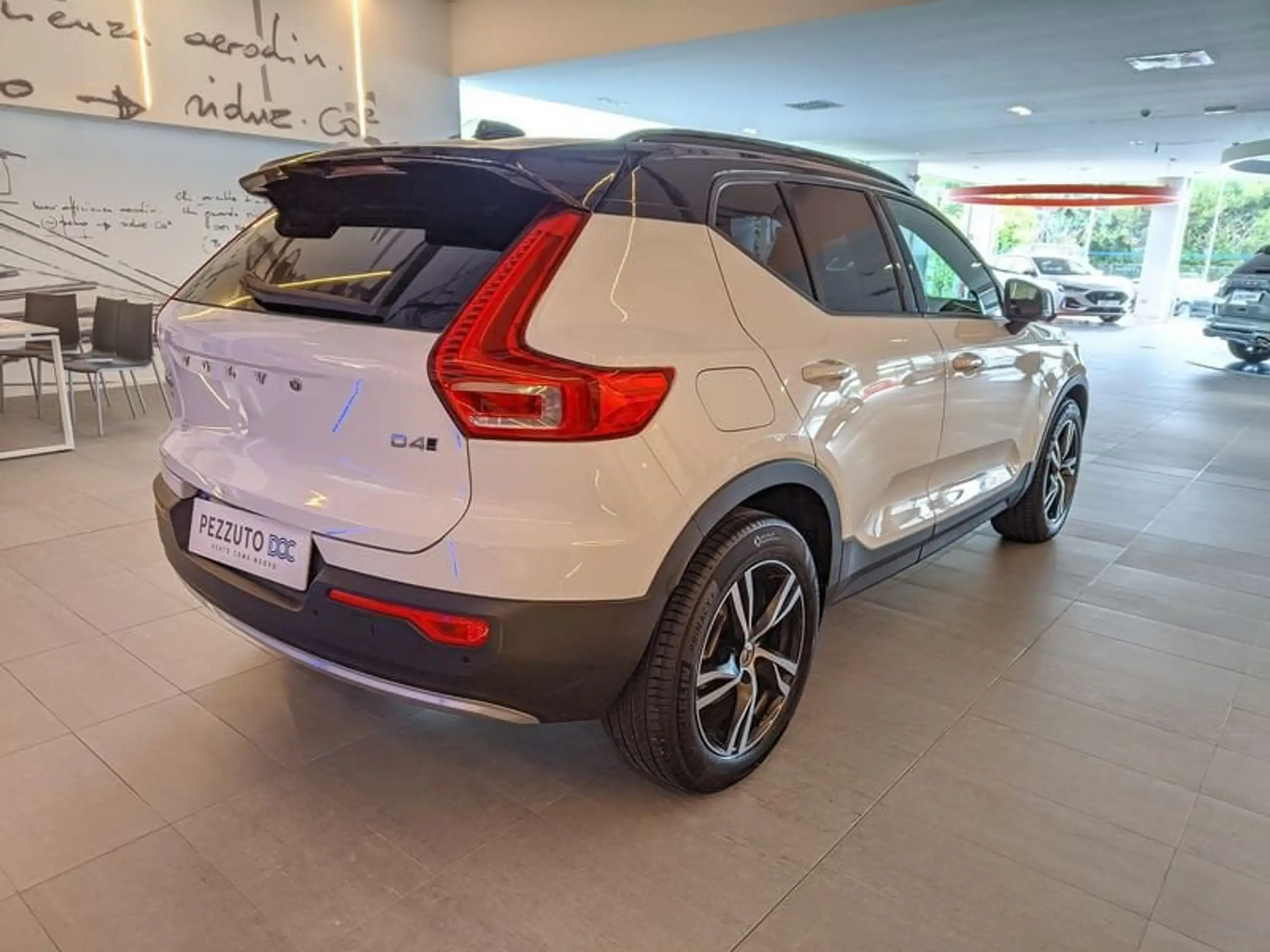 Volvo - XC40