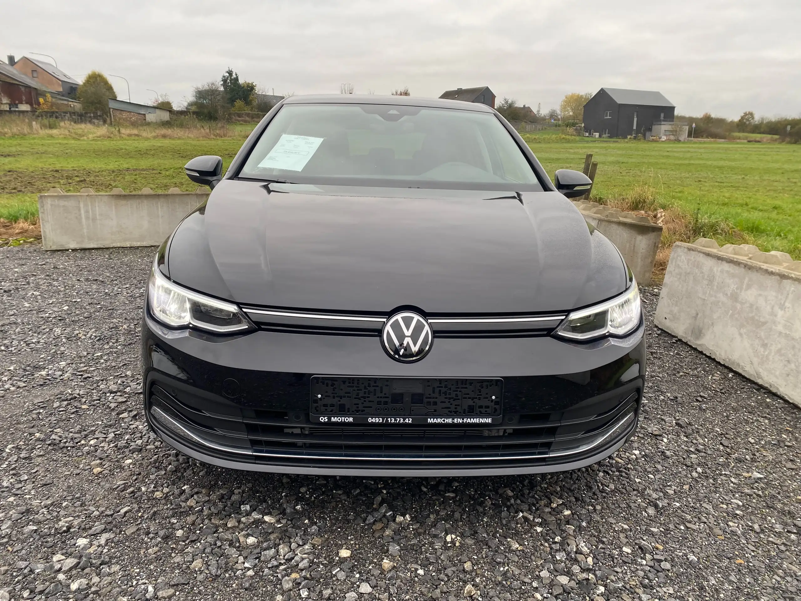 Volkswagen - Golf