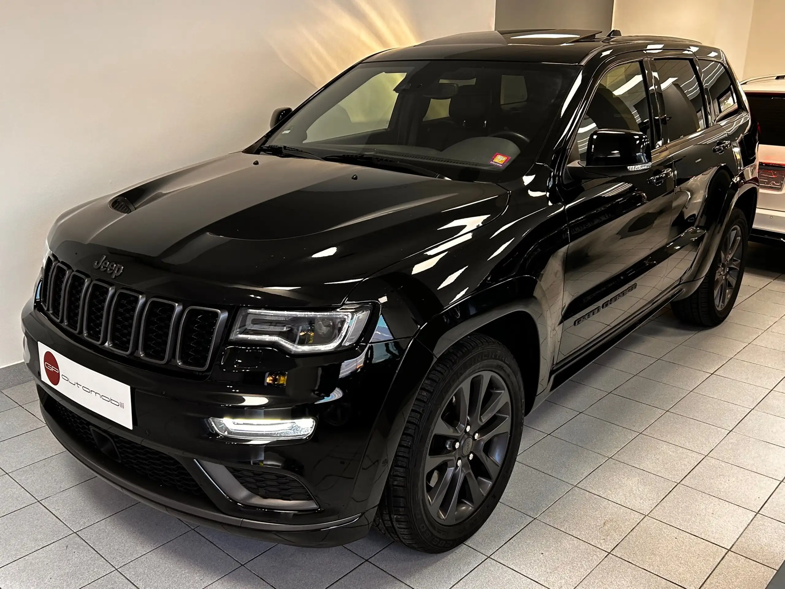 Jeep - Grand Cherokee